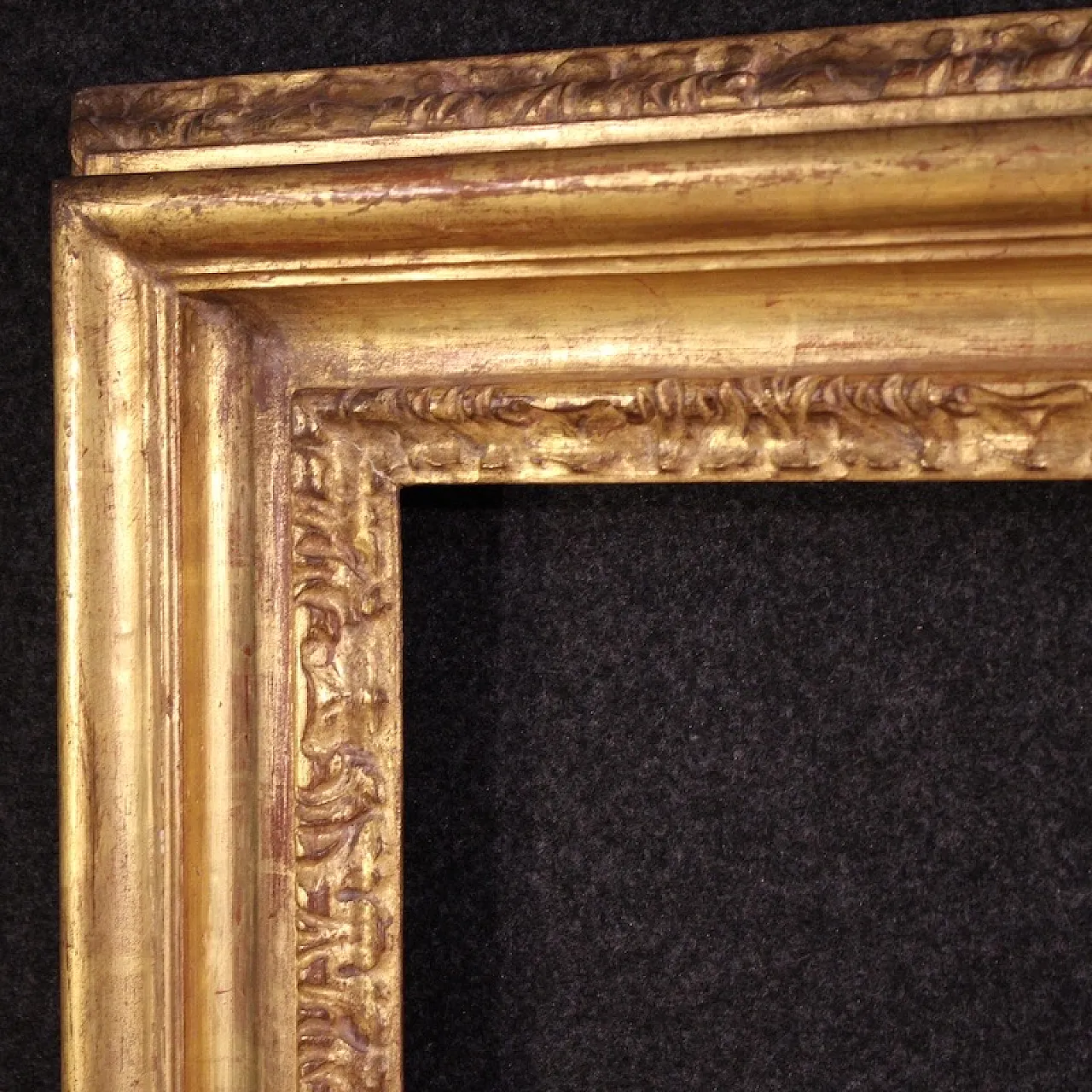 Large 20th century gilt frame 11