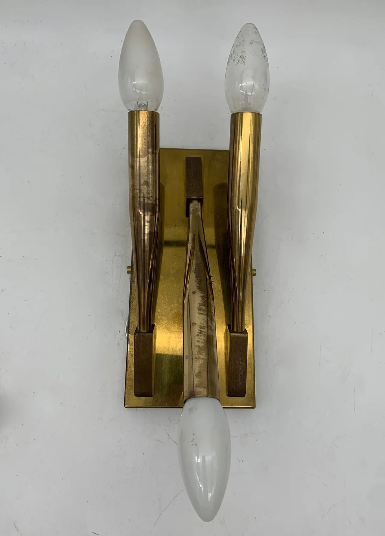 Coppia di applique da parete in ottone di Gio Ponti, anni '70 3