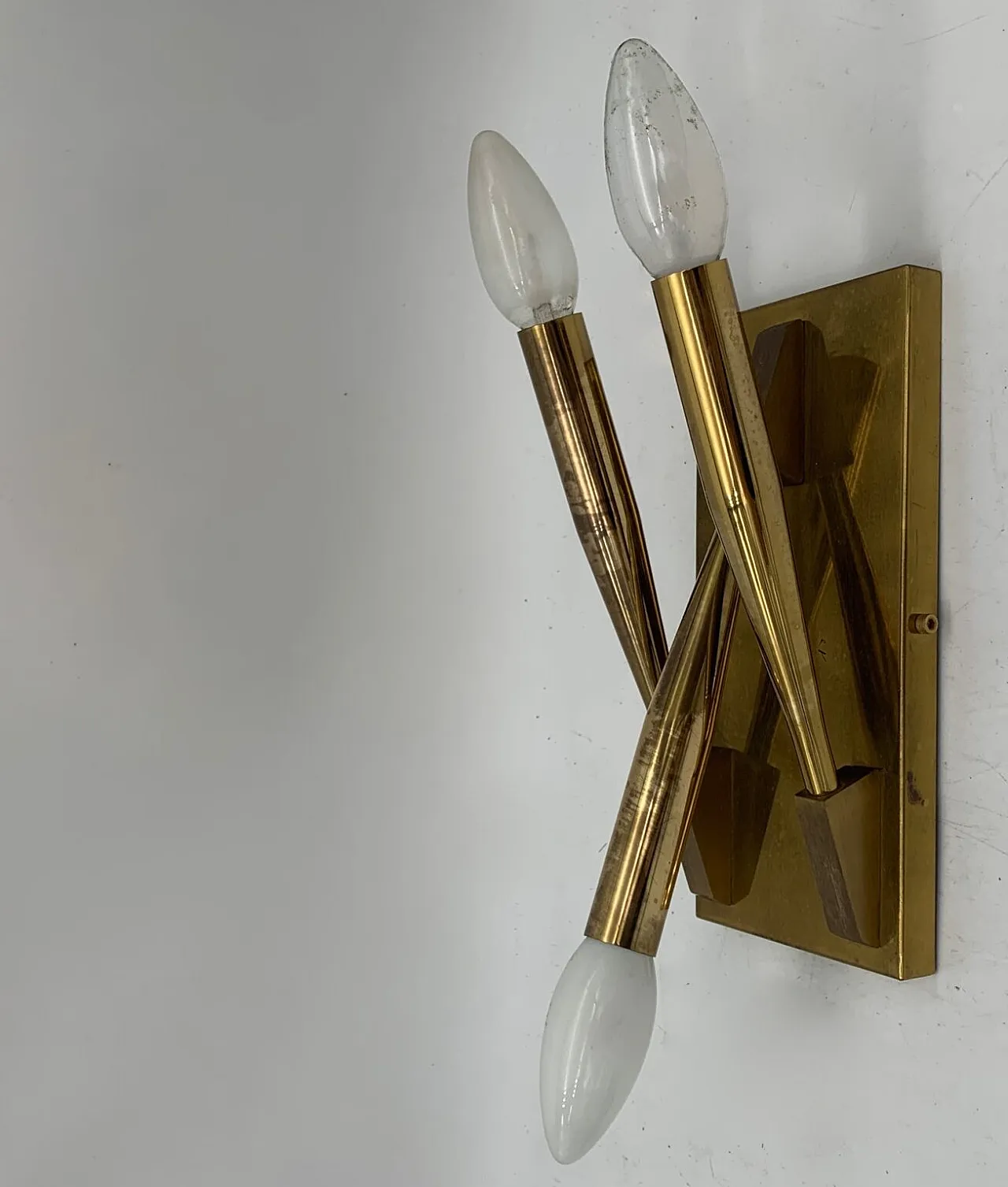 Coppia di applique da parete in ottone di Gio Ponti, anni '70 4