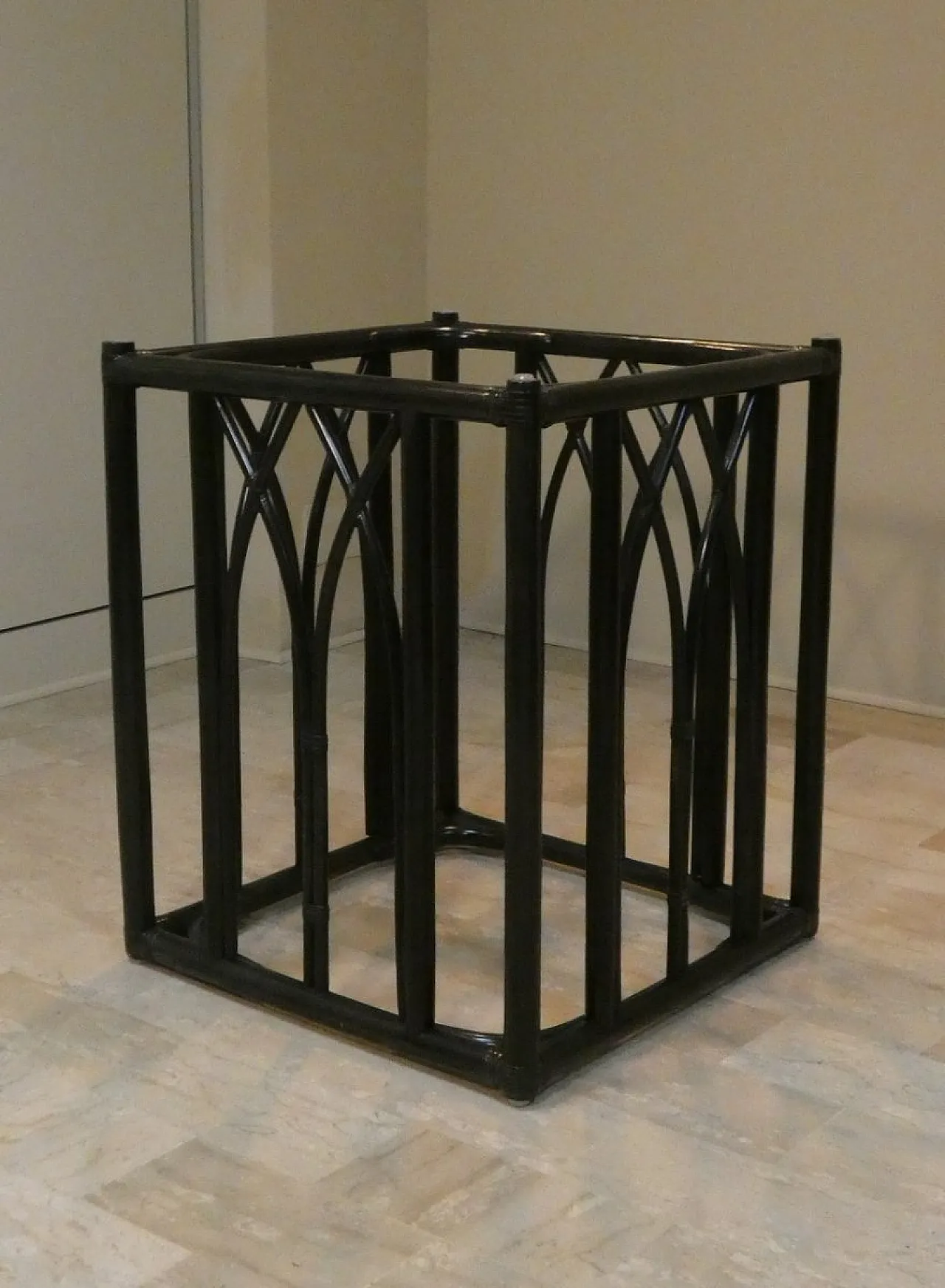 Italian Black Lacquered Oak and Beech Table with Leather Trim and Tempered Glass Top by Gasparucci Italo, 1970s 5