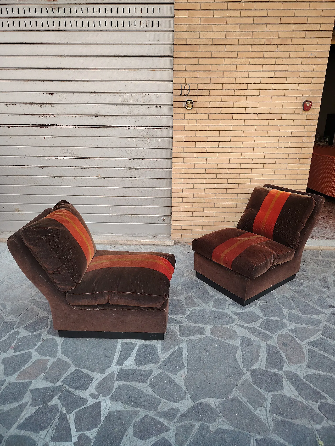 Pair of 70s Willy Rizzo armchairs Attributed 2