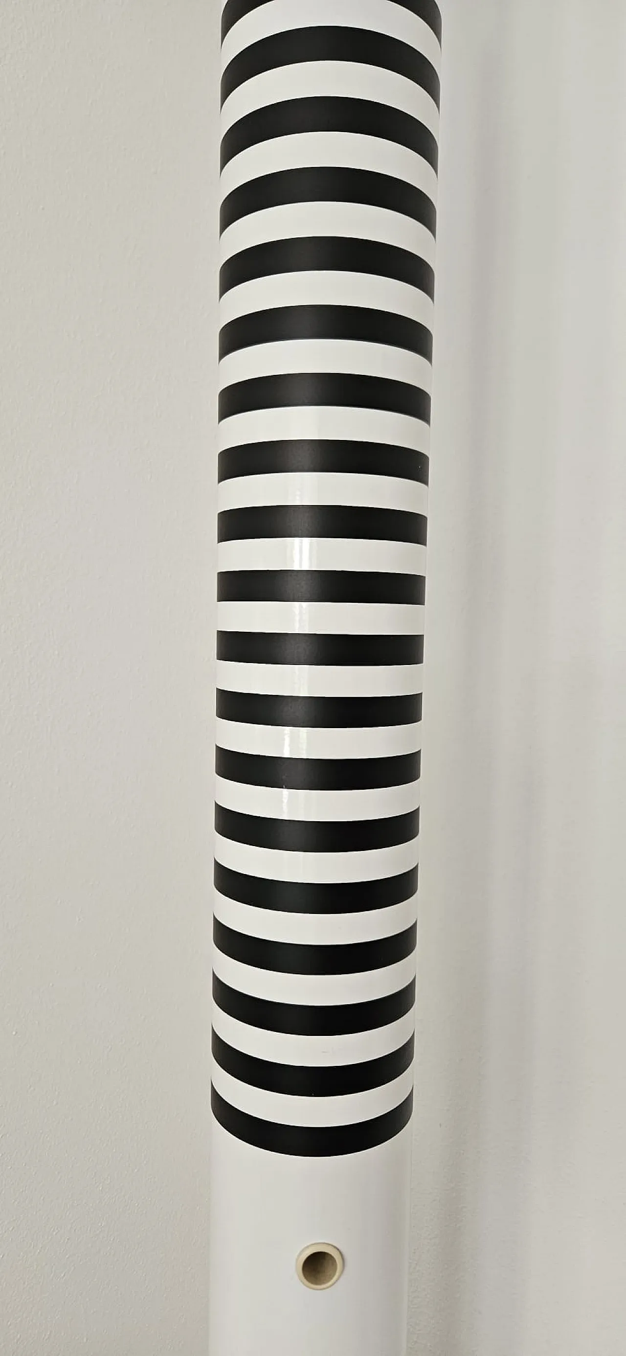 Lampada da terra postmoderna a strisce, anni '90 8