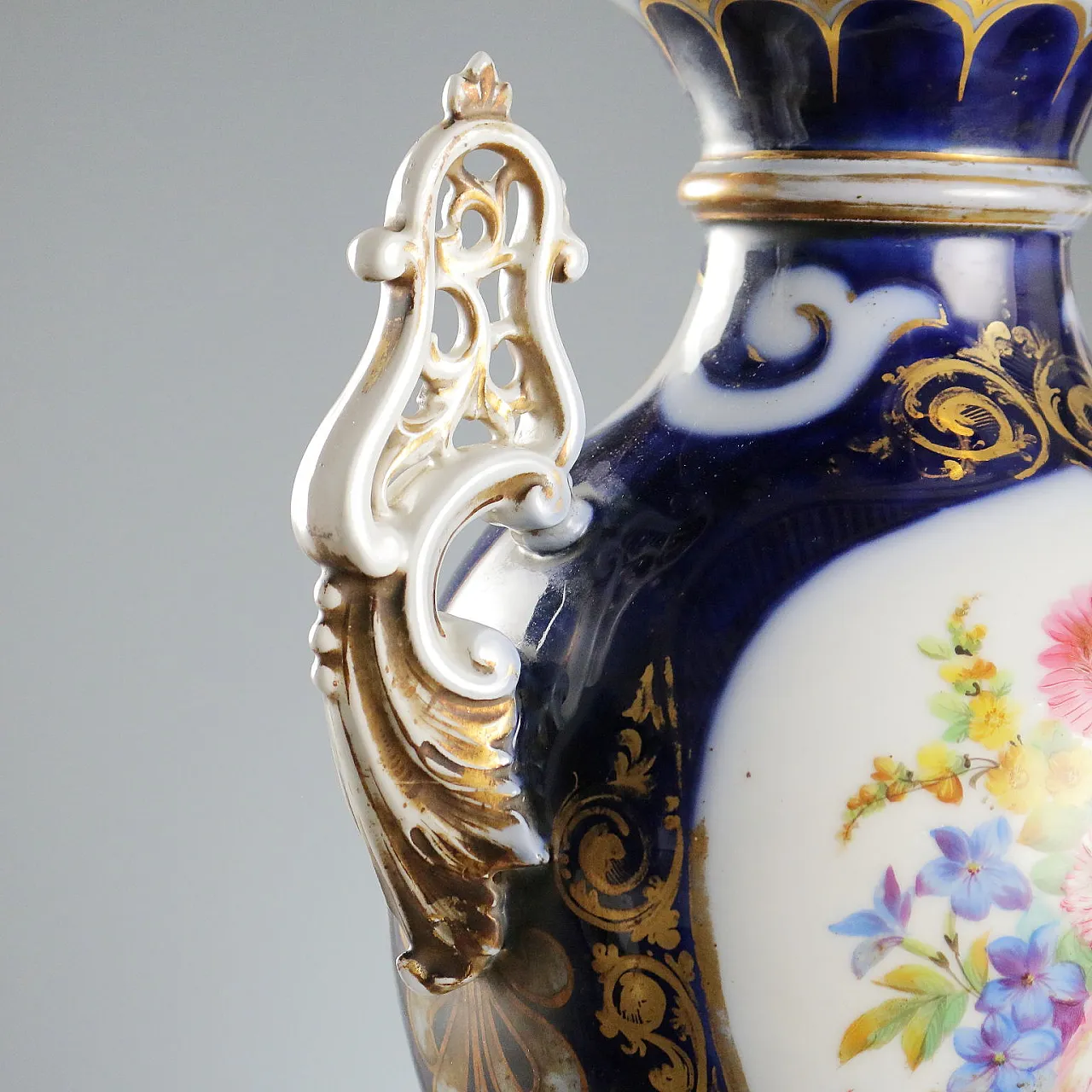 Pair of cobalt blue porcelain vases, 20th century 5