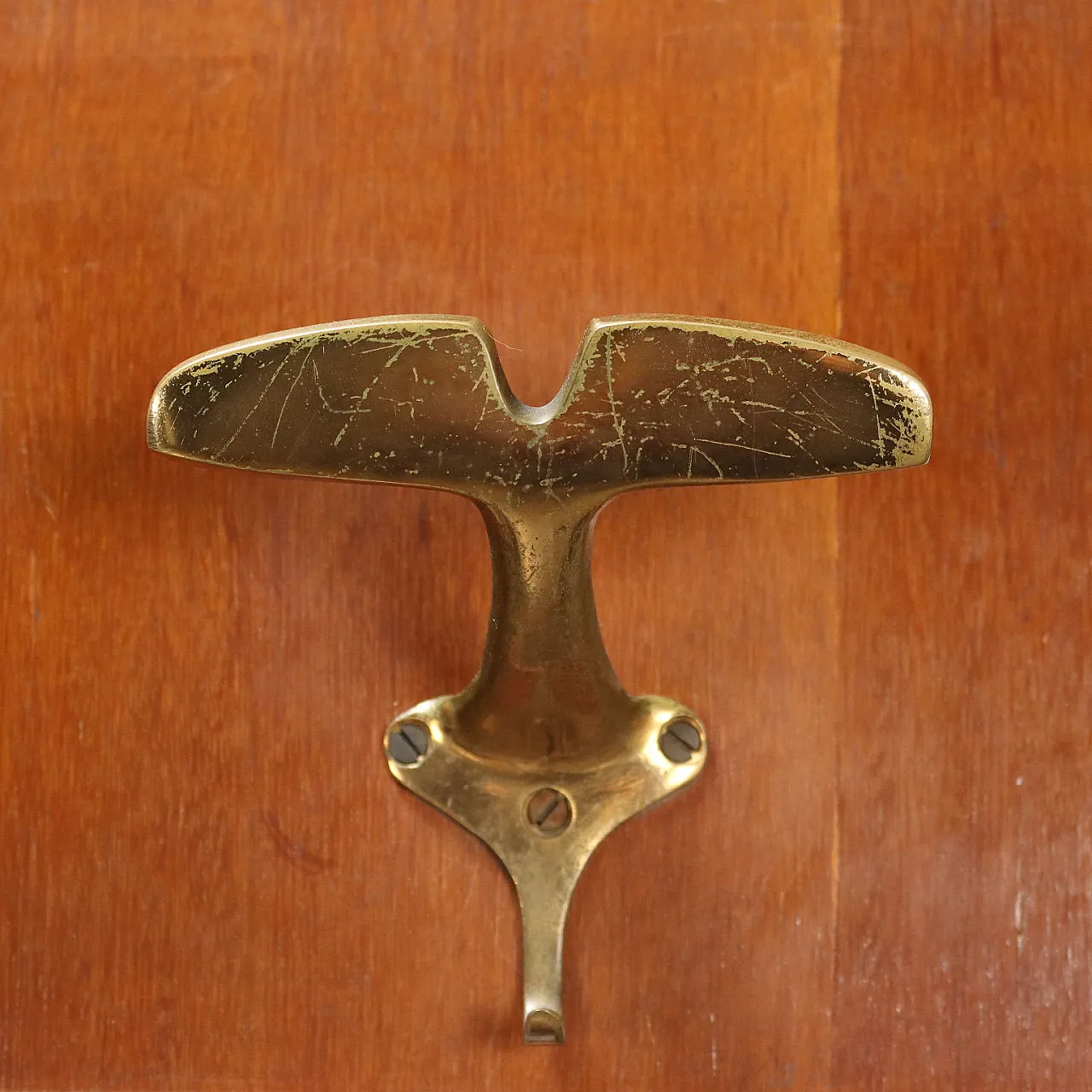 Appendiabiti angolare in mogano, ottone e vetro, anni '40 5