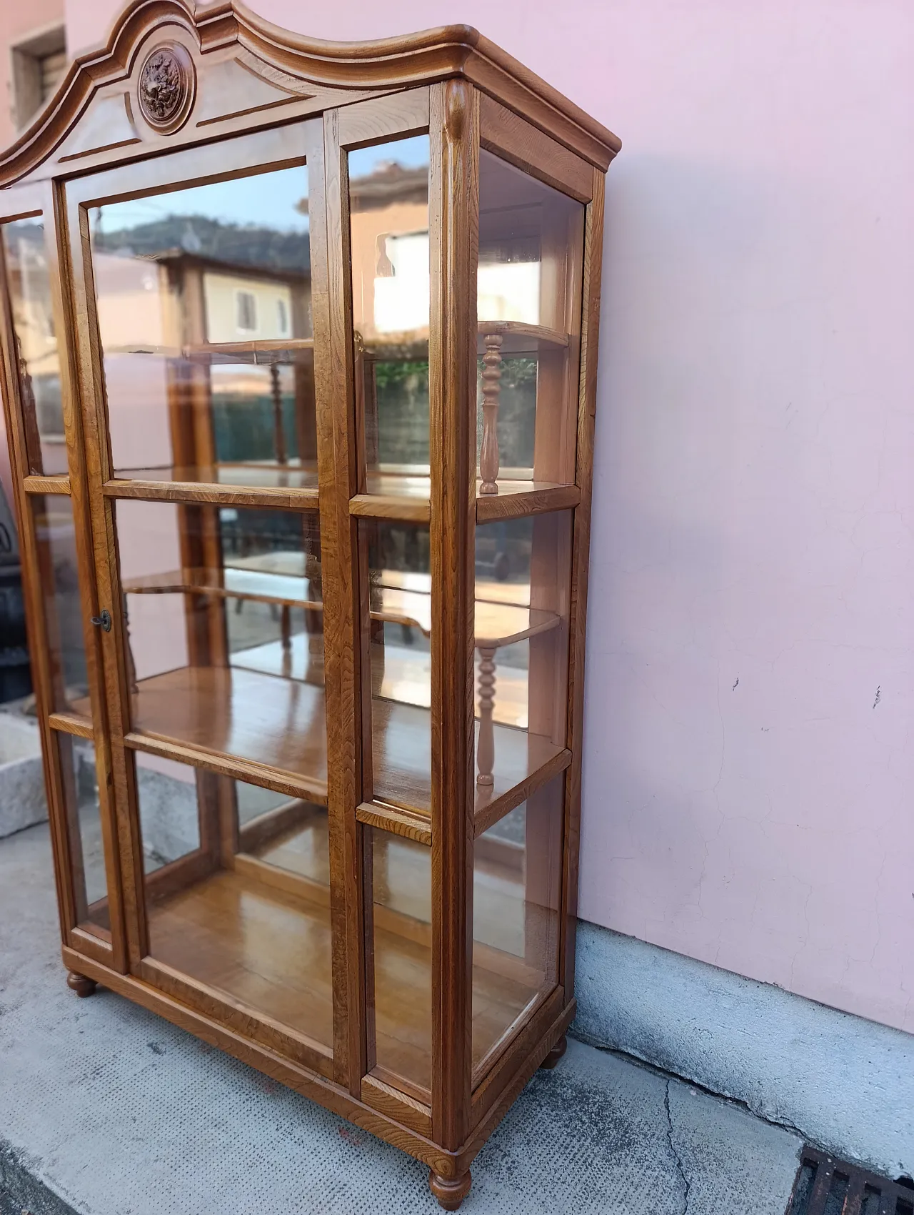 Biedermeier showcase, 19th century 3