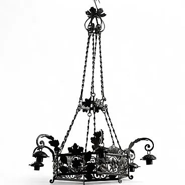 Lampadario in ferro battuto con lavorazioni floreali, '900