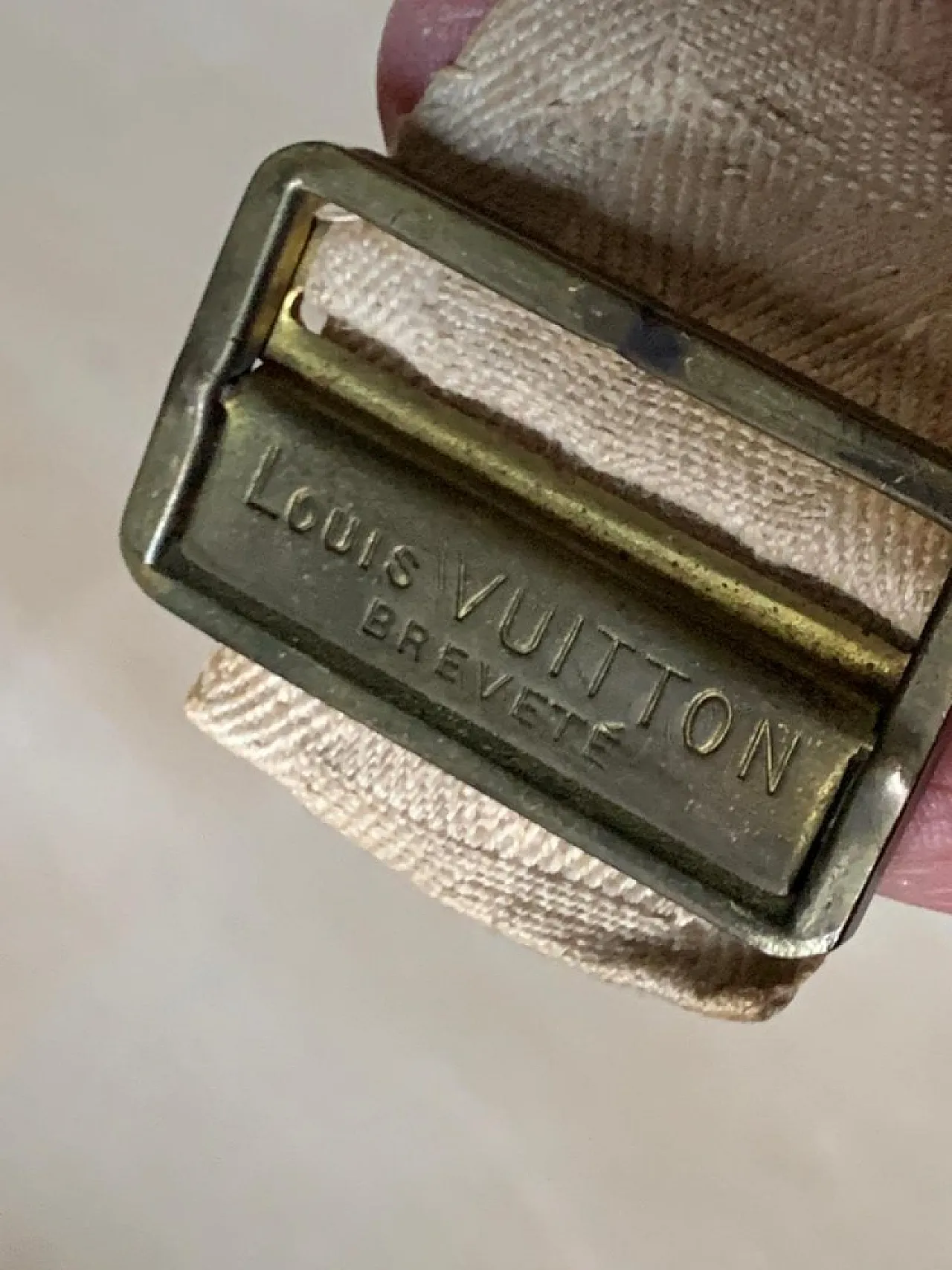 Trunk from Louis Vuitton, 1920s 7