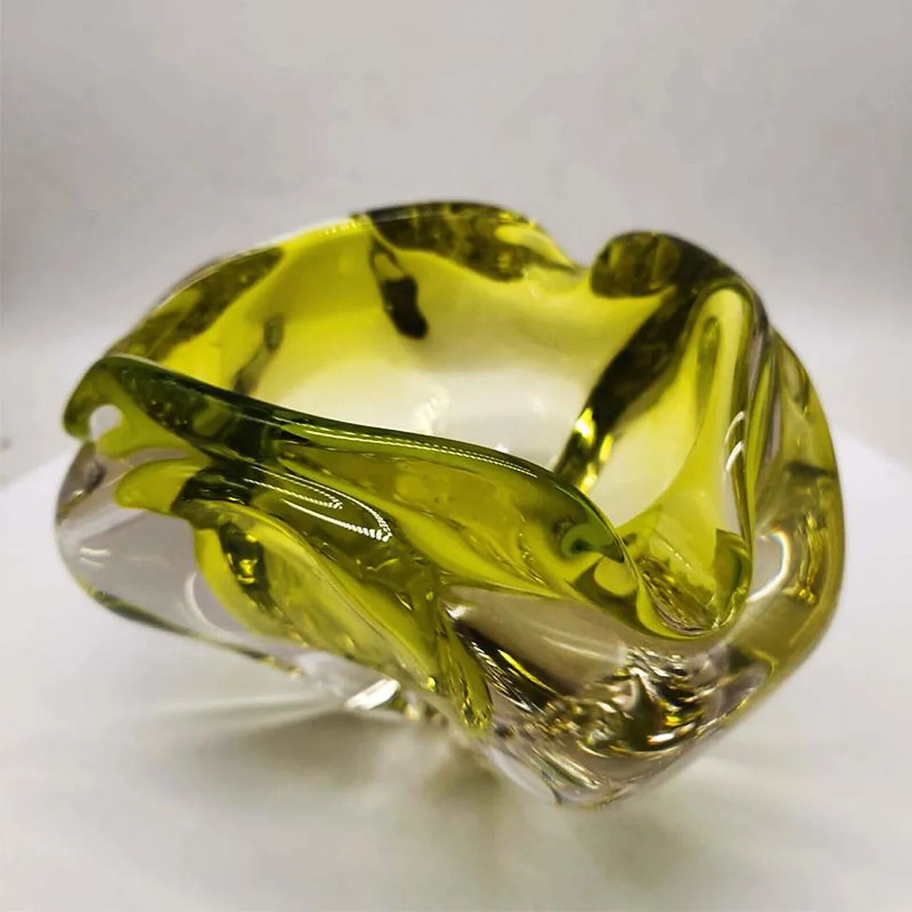 Triangular ashtray in Murano glass by Flavio Poli, 1950s 3