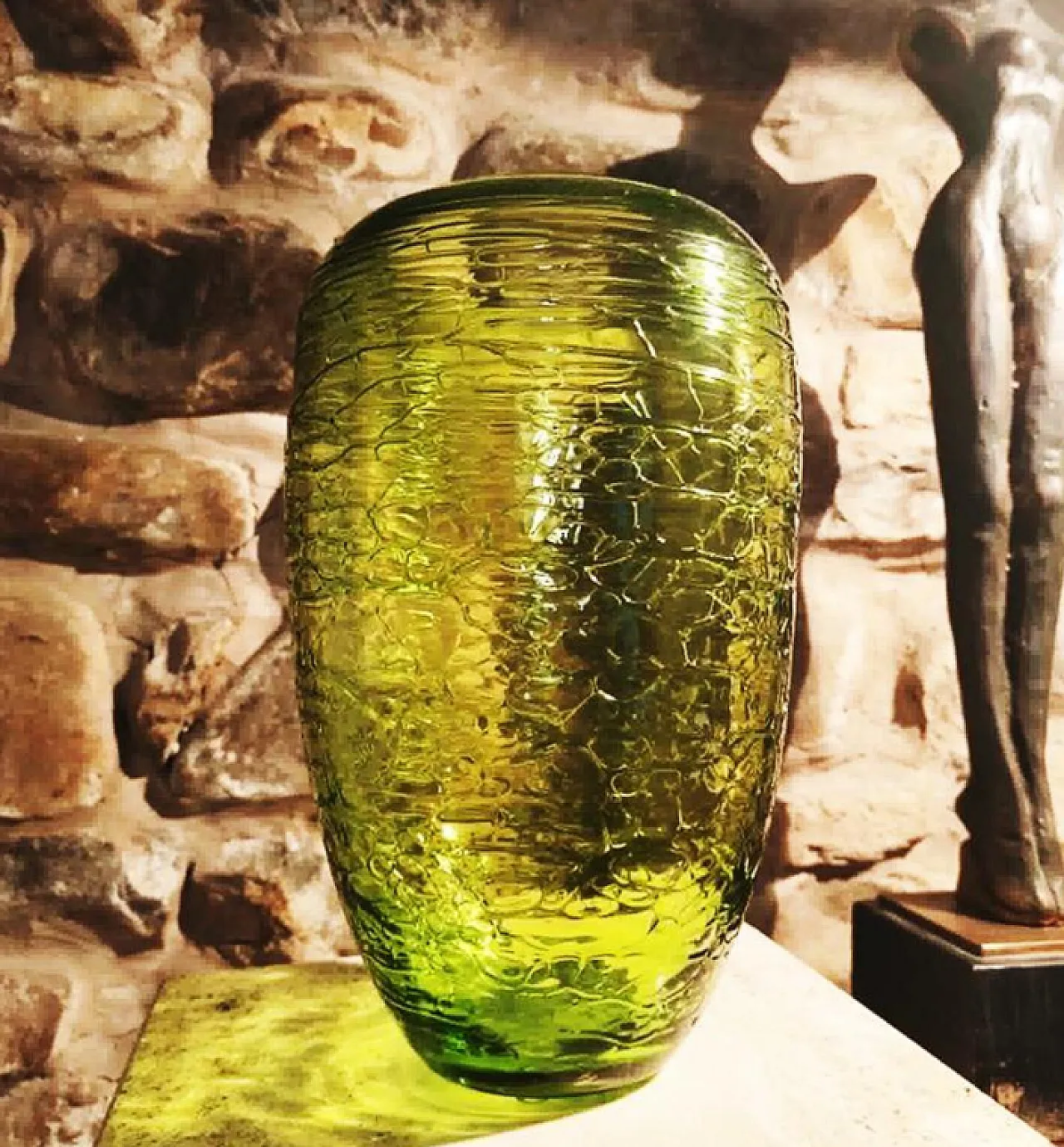 Green vase in hand worked in Murano glass, 1970s 1