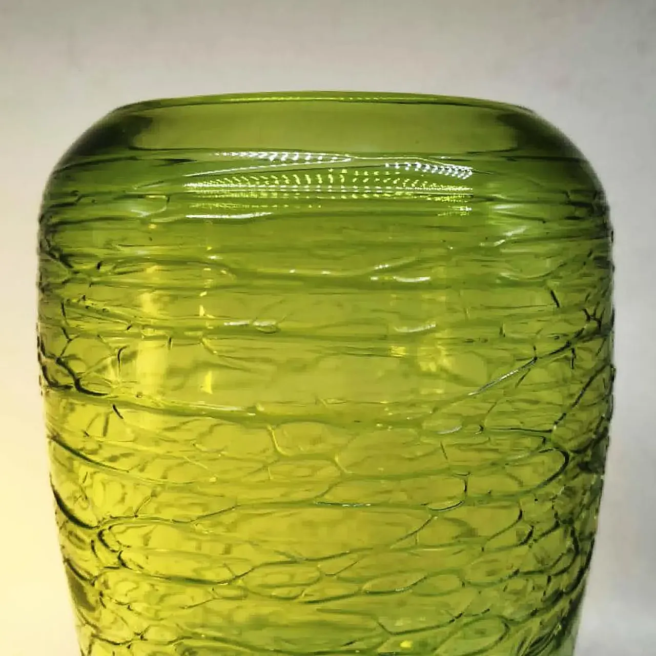Green vase in hand worked in Murano glass, 1970s 8