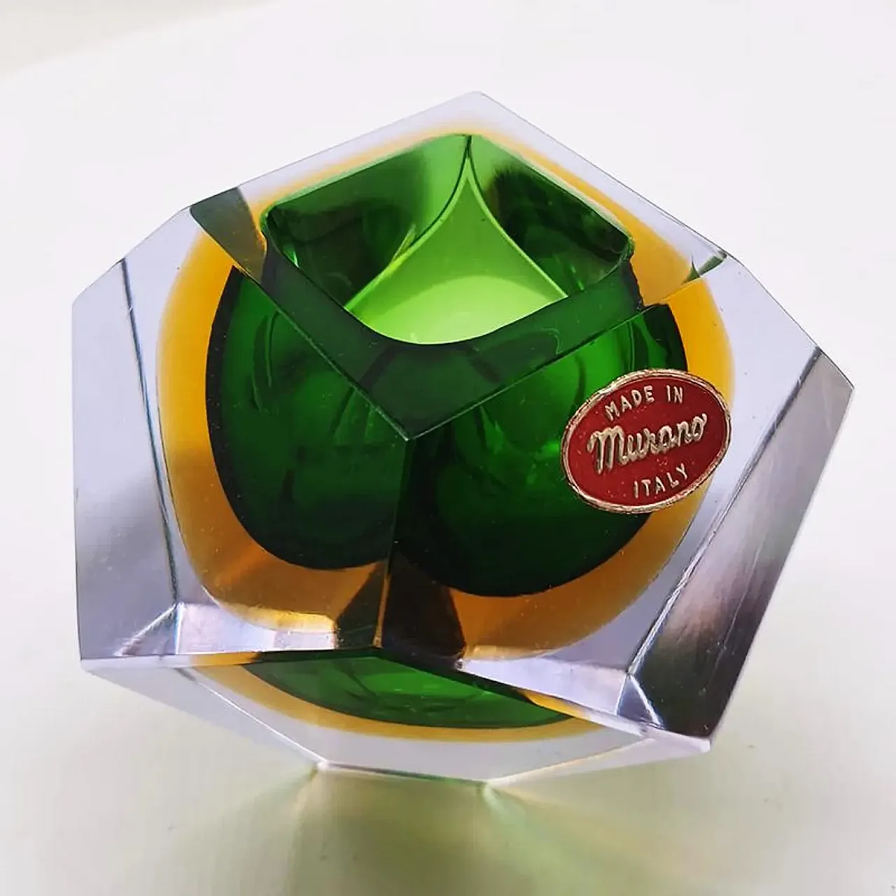 Asymmetrical and particular multifaceted bowl in Murano Glass, 1960s 4