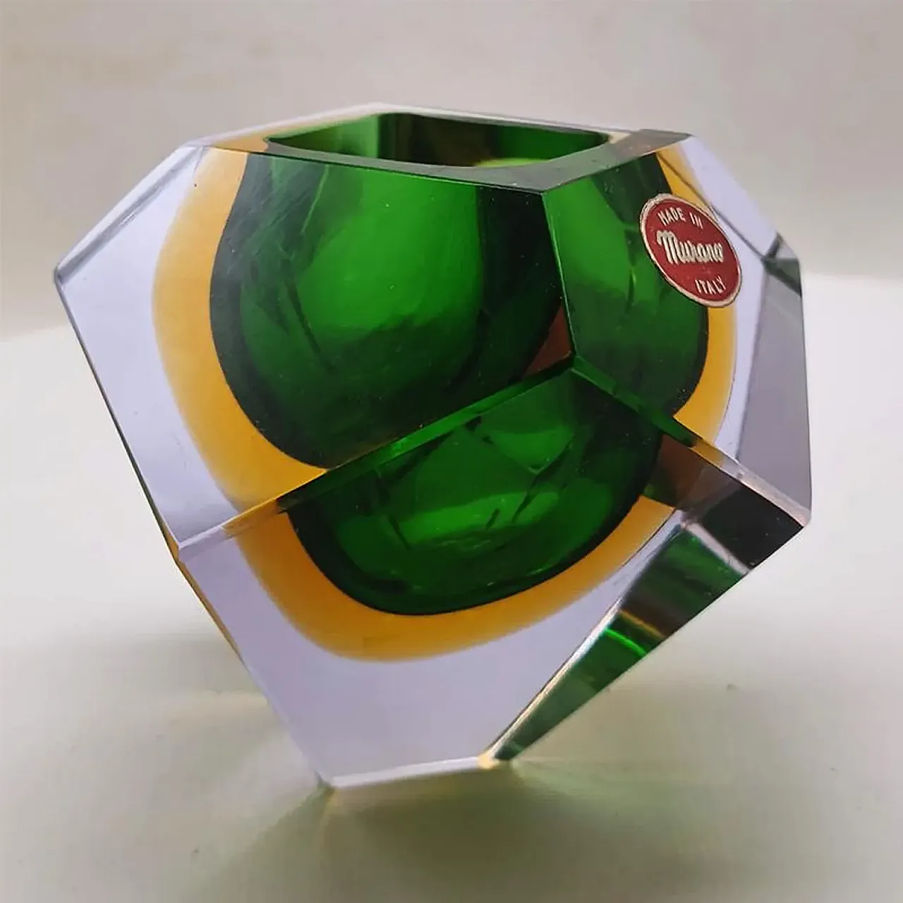 Asymmetrical and particular multifaceted bowl in Murano Glass, 1960s 6