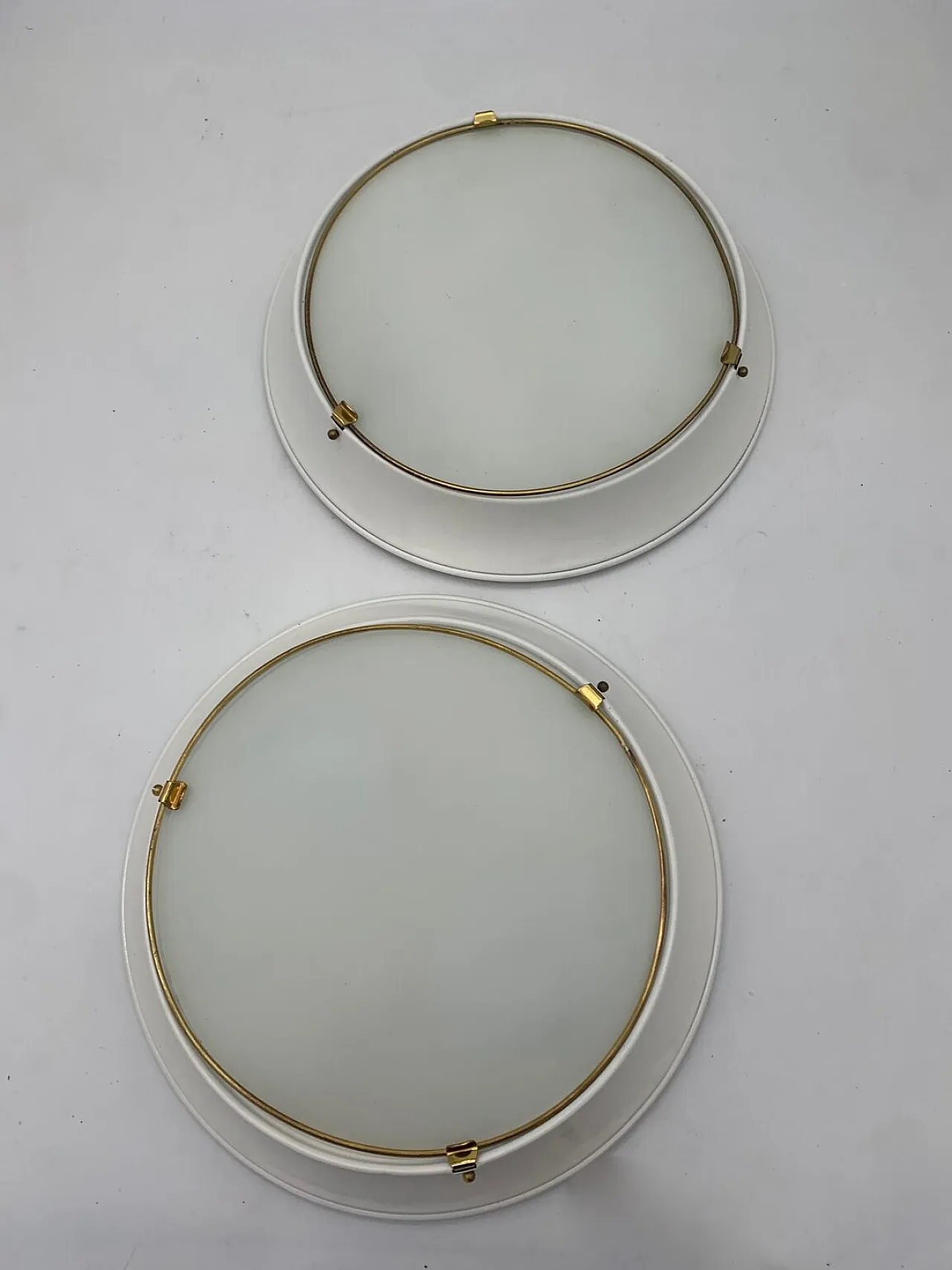 Coppia di plafoniere in vetro bianco di Fontana Arte, anni '60 3