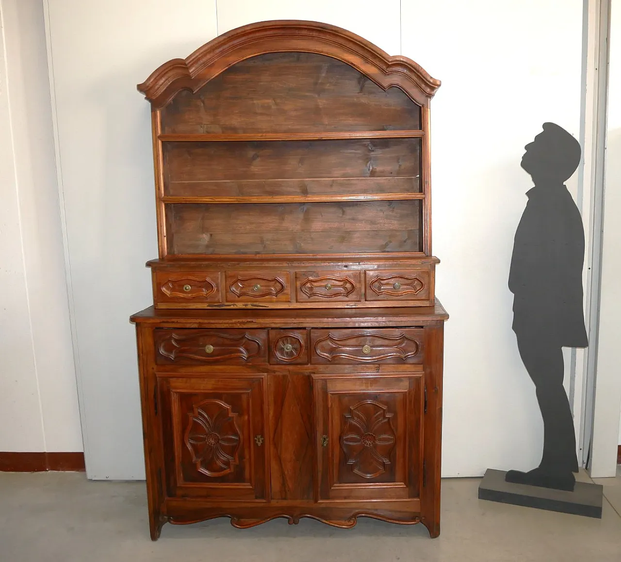 Piedmontese sideboard with plate rack, 19th century 2