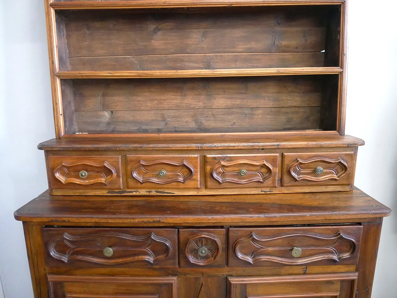 Piedmontese sideboard with plate rack, 19th century 4