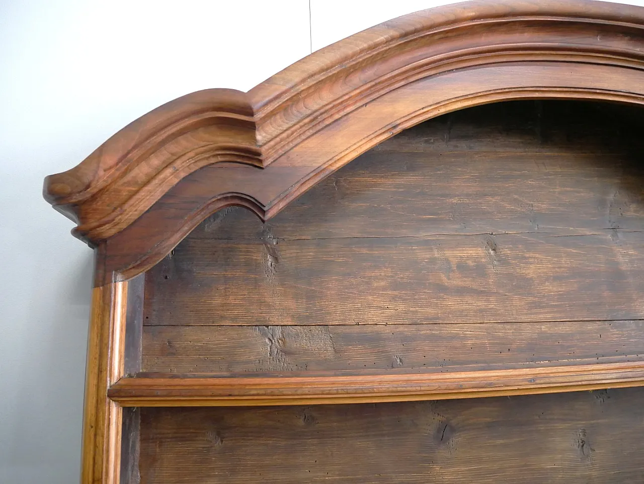 Piedmontese sideboard with plate rack, 19th century 6