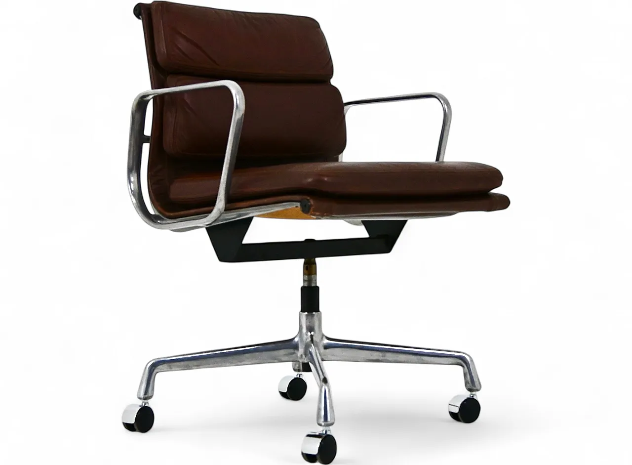 Soft Pad Chair by Charles & Ray Eames for Herman Miller, 1970s 13