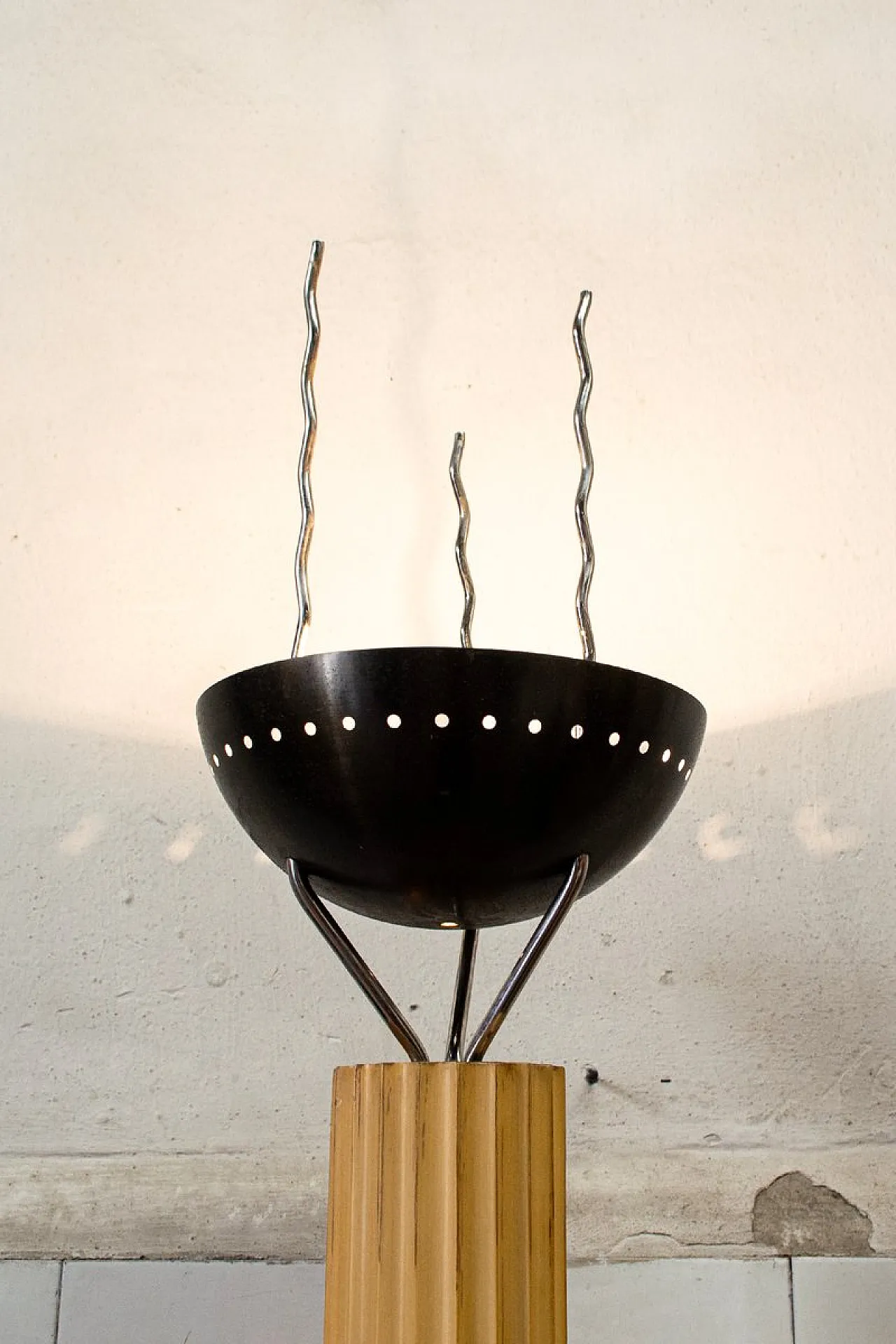 Halogen lamp by Ugo La Pietra for Abitare Il Tempo for Lumi, 1980s 2