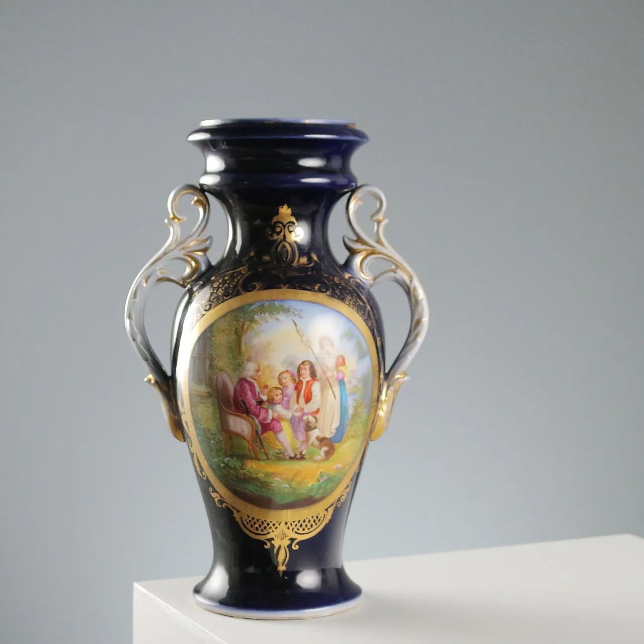 Porcelain vase with painting inside reserve, 20th century 1