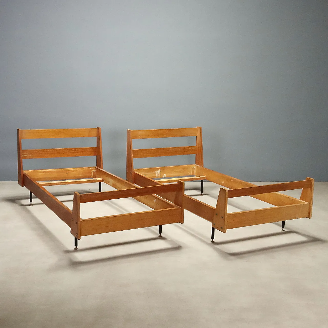 Coppia di letti singoli in legno teak, anni '60 1