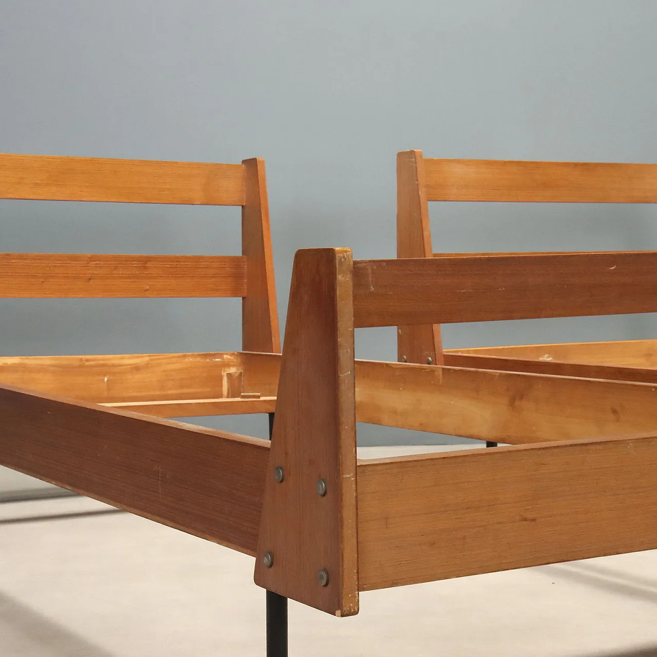 Coppia di letti singoli in legno teak, anni '60 5