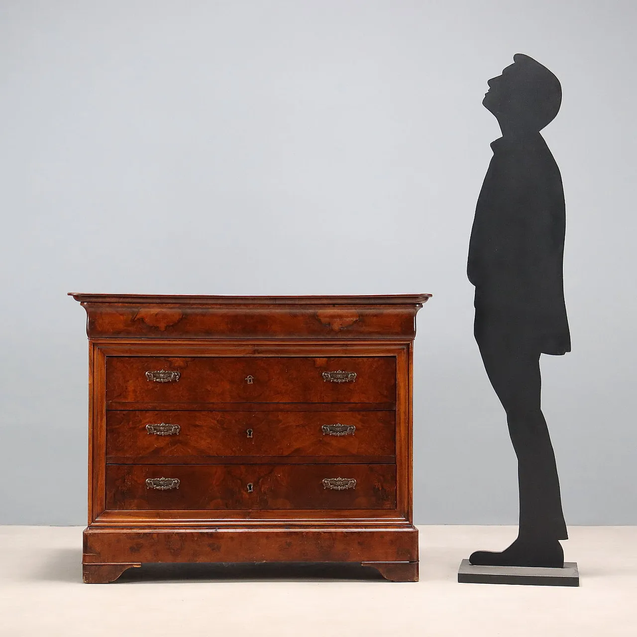 Carlo X chest of drawers in walnut and walnut root, 19th century 3