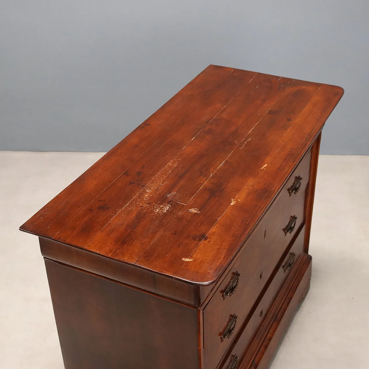 Carlo X chest of drawers in walnut and walnut root, 19th century 10