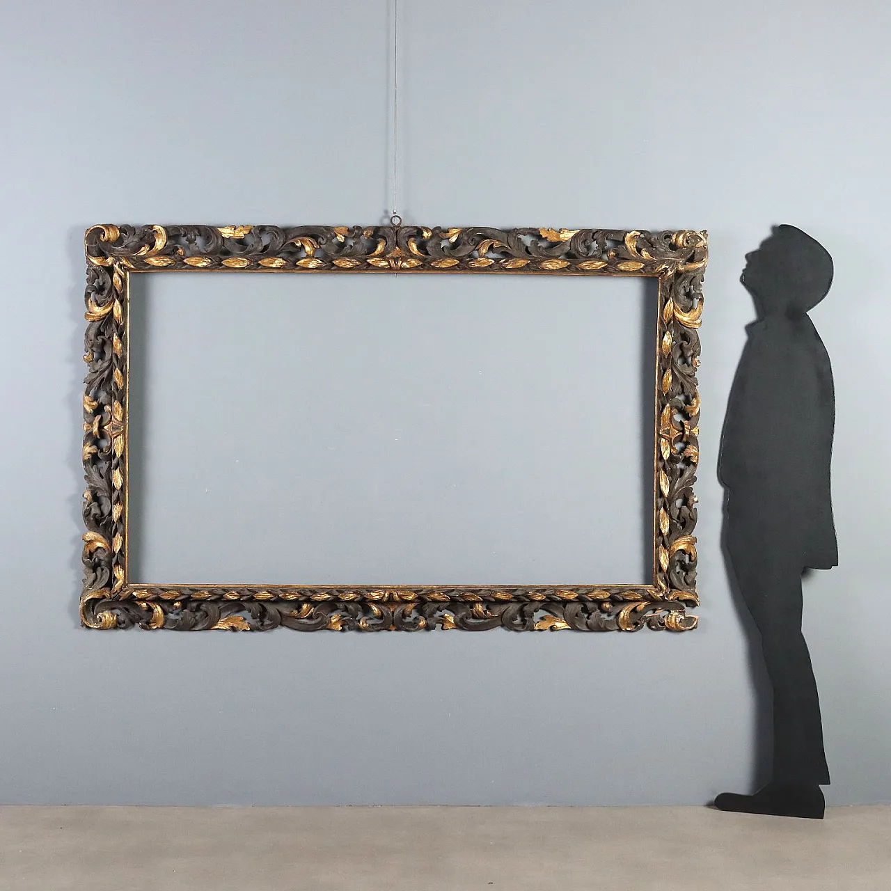 Baroque frame in carved, lacquered and gilded wood, 18th century 2