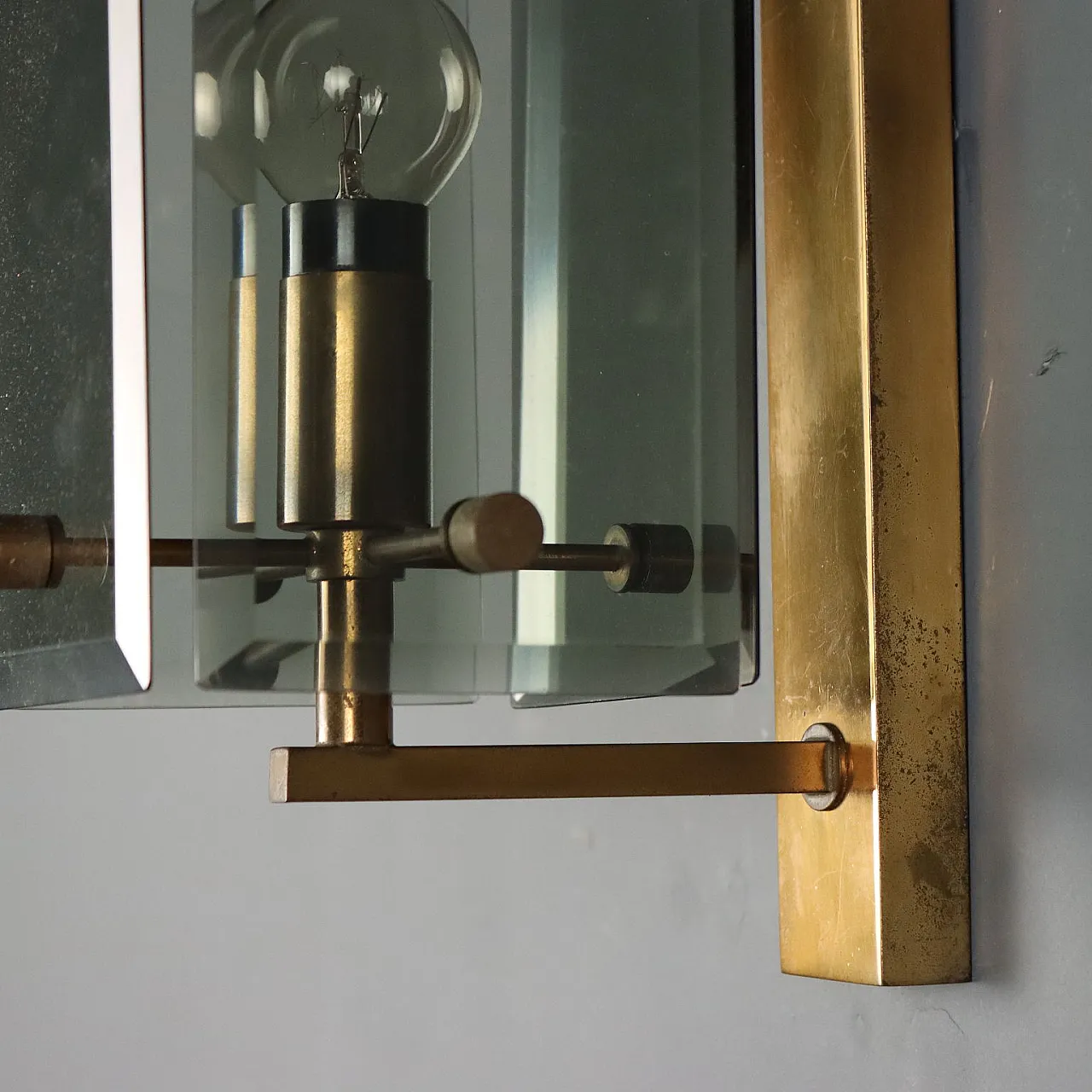 3 Wall lamps in brass and smoked glass, 1960s 6
