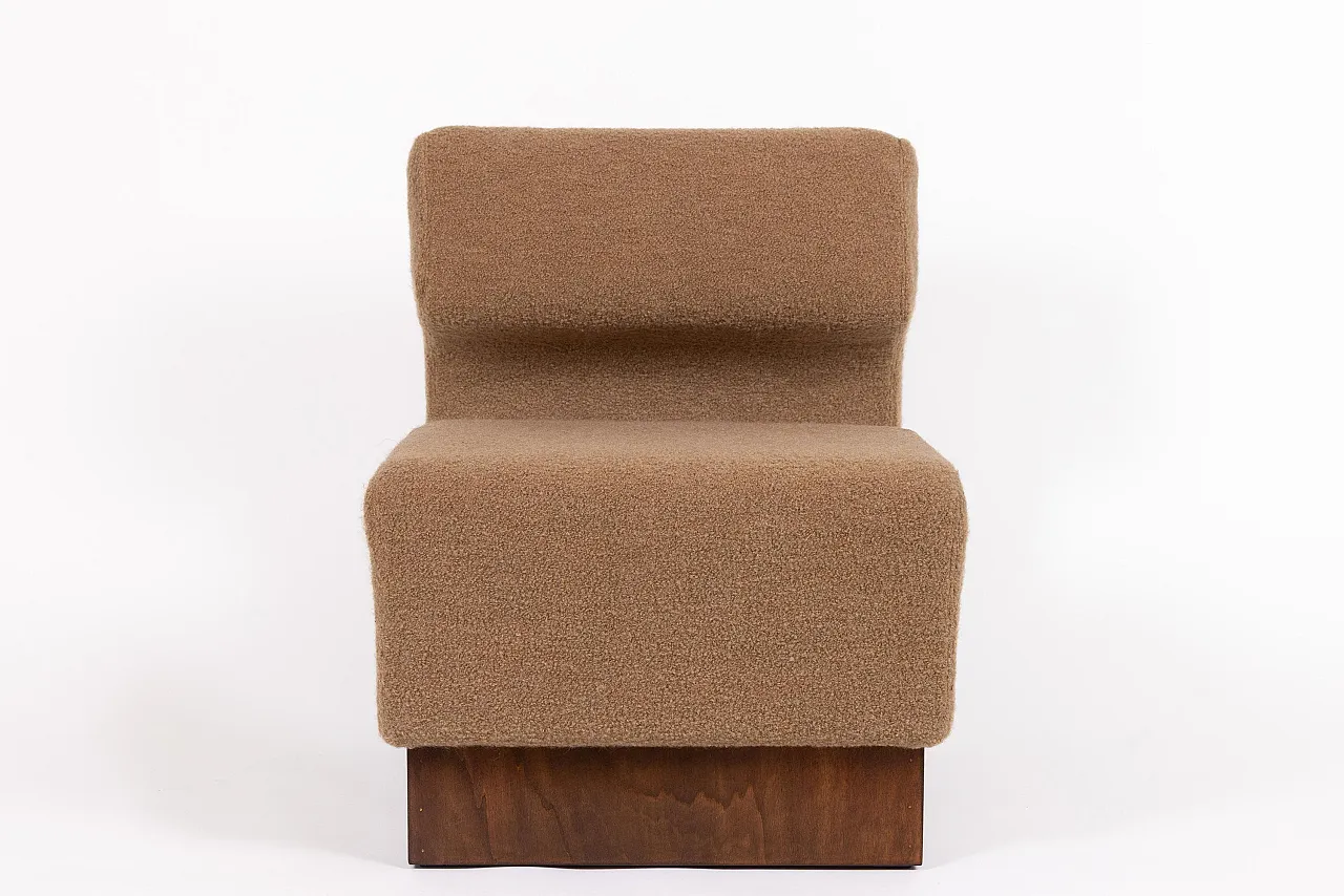 Sedia lounge in noce e bouclé di cachemire Schumacher, anni '70 4