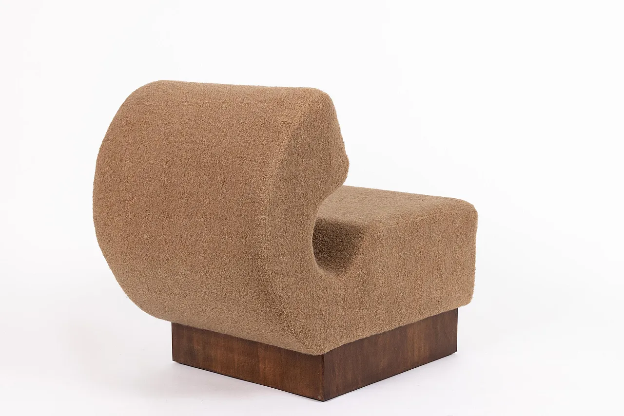 Sedia lounge in noce e bouclé di cachemire Schumacher, anni '70 5