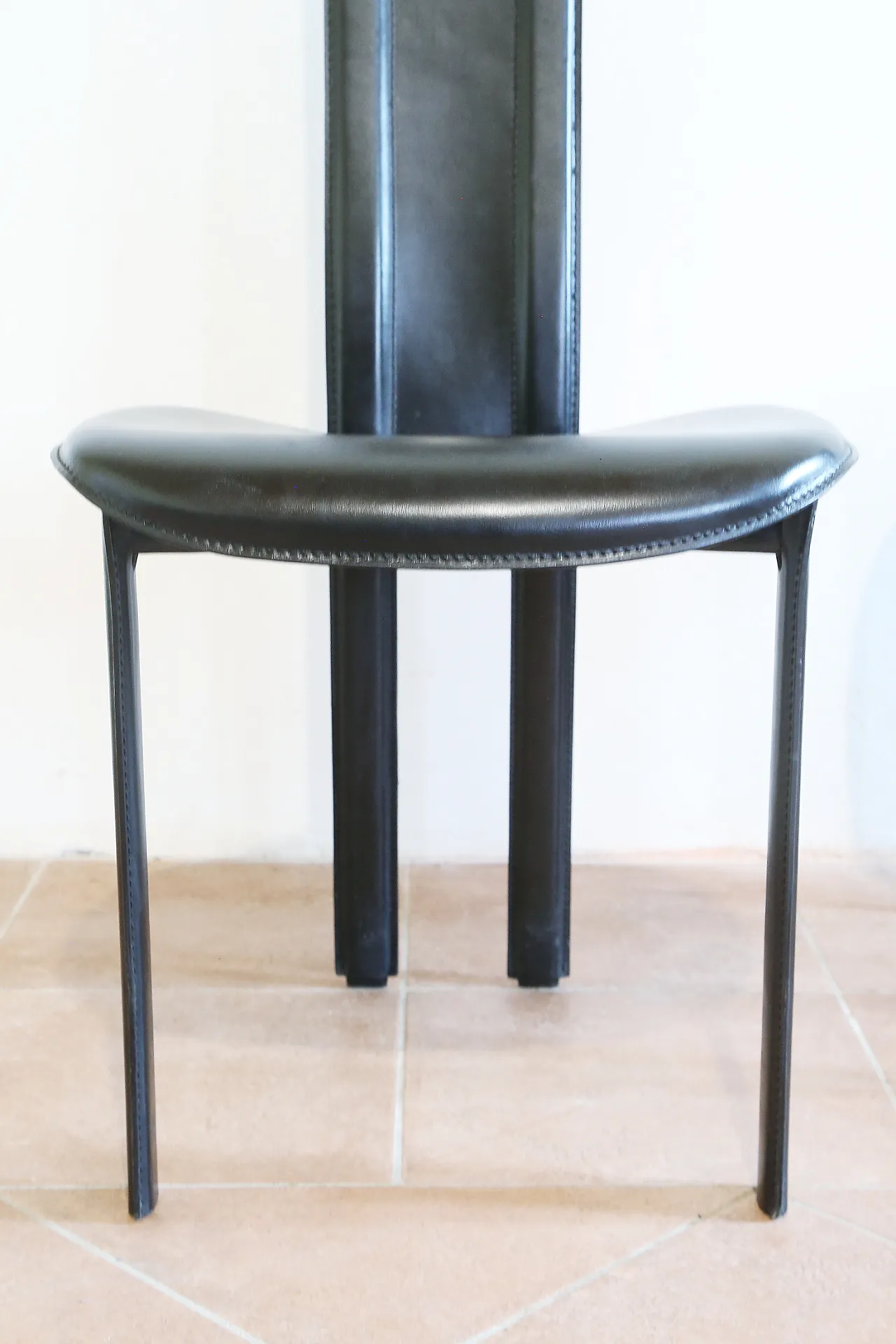 Pair of black leather Alice chairs by Giorgio Cattelan, 1980s 16