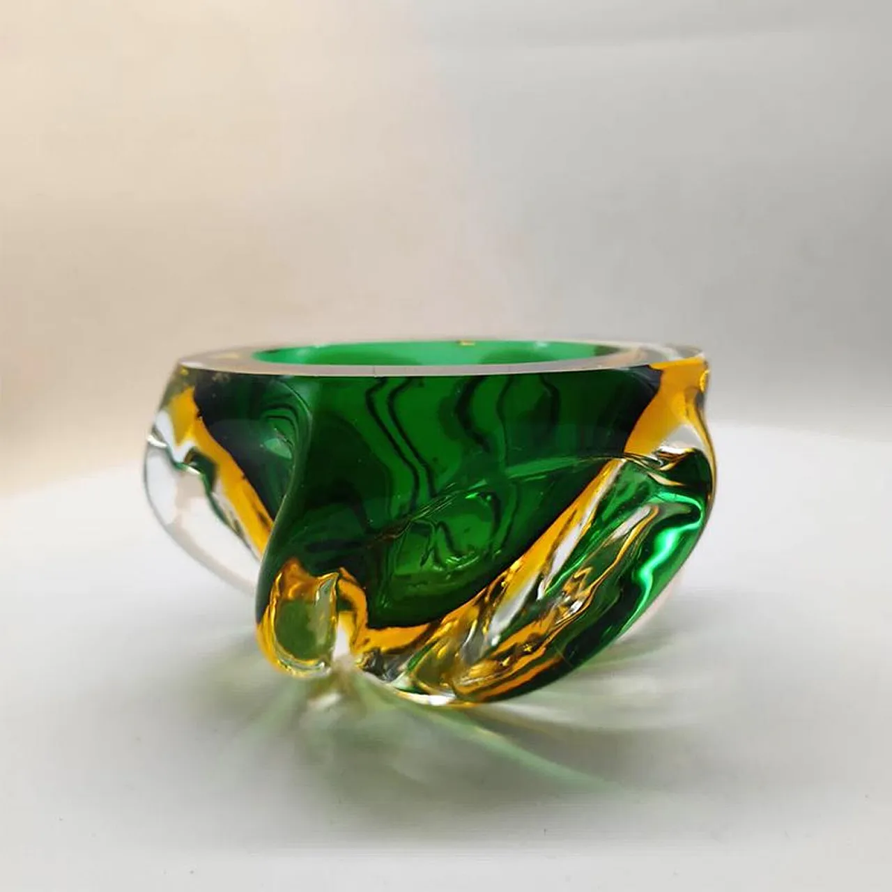 Ashtray in handblown and handcrafted Murano glass, 1950s 2