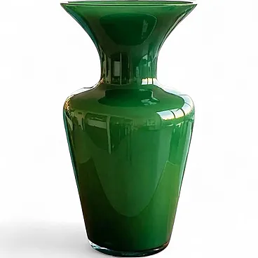 Murano blown glass emerald green vase by Maestro del Vetro, 1970s