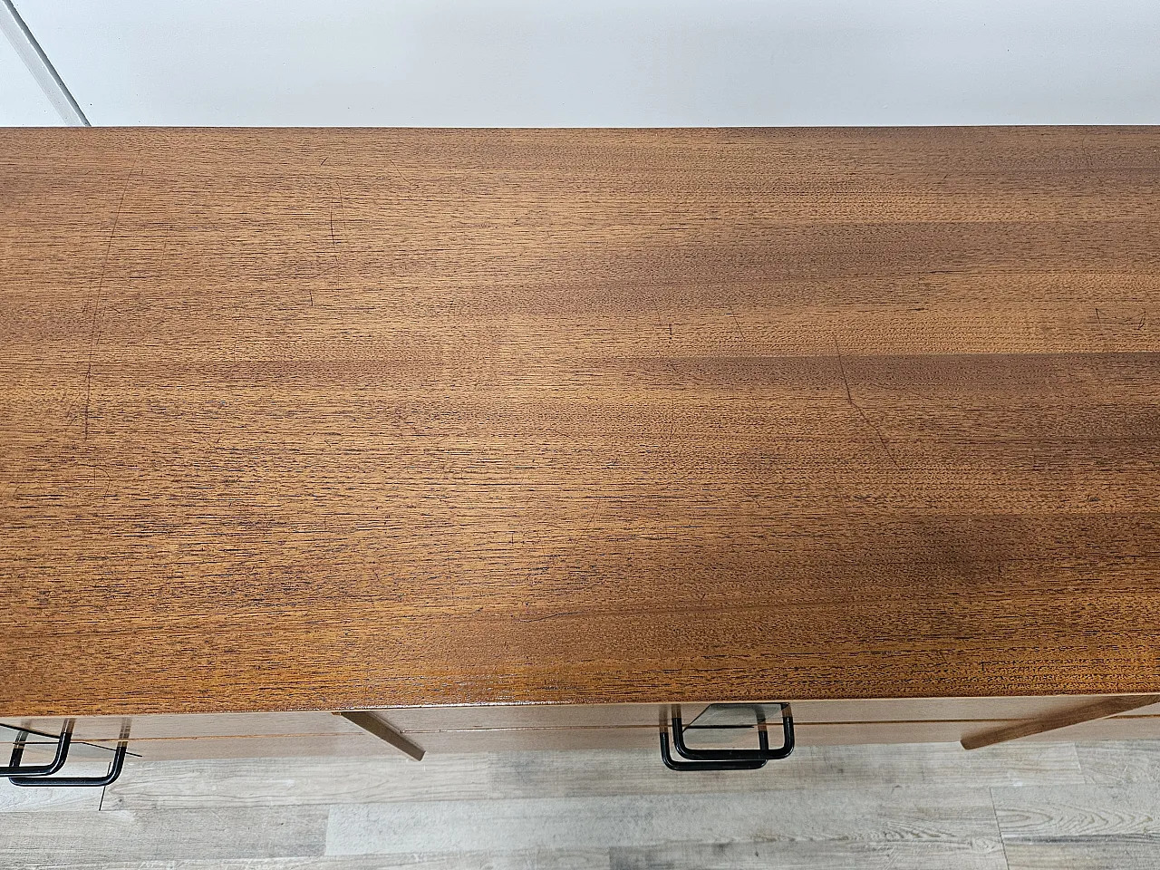 Chest of drawers in walnut with iron and brass details, 1960s 7