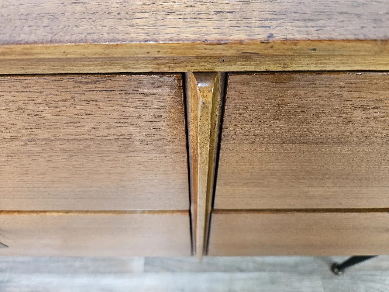 Chest of drawers in walnut with iron and brass details, 1960s 17