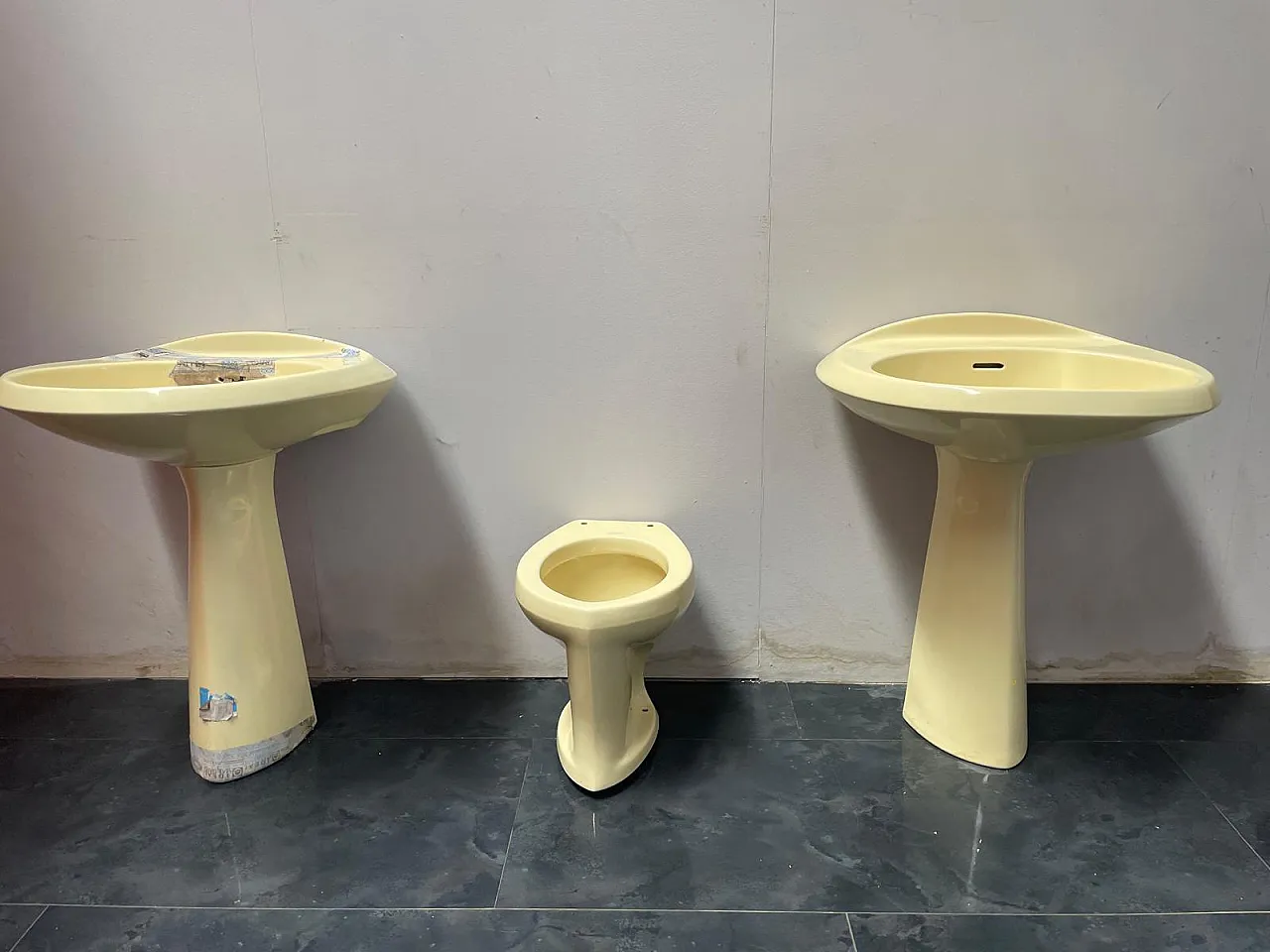 Yellow Ellisse washbasin by Ideal Standard, 1970s 11