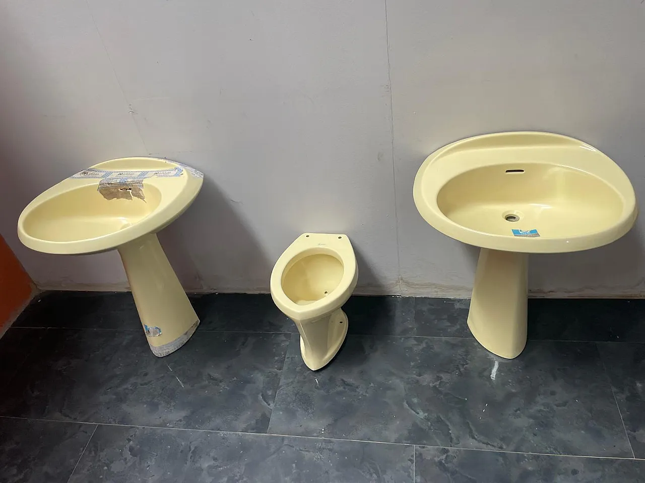Yellow Ellisse washbasin by Ideal Standard, 1970s 12