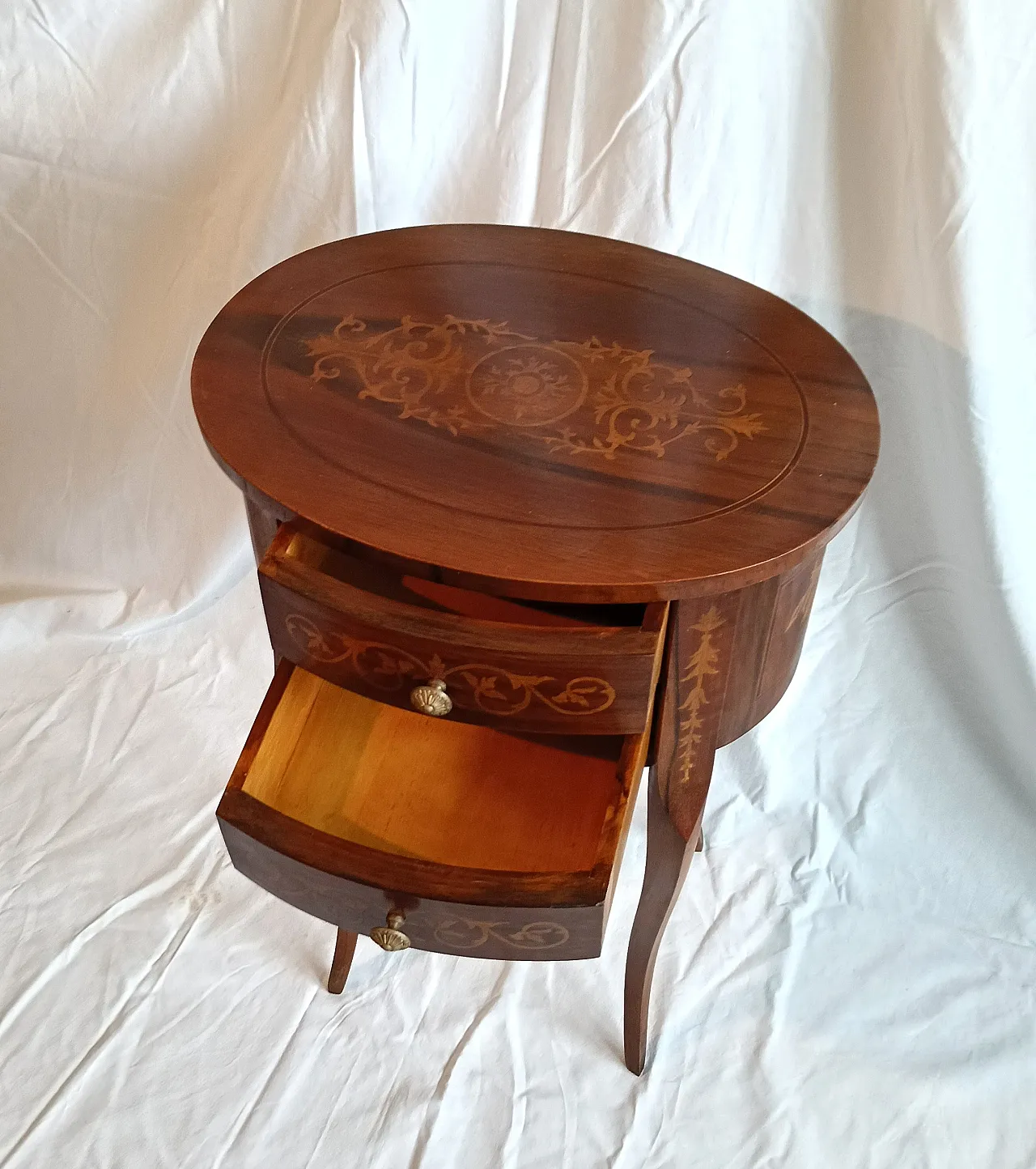 Pair of bedside tables in Neoclassical style, 1960s 11