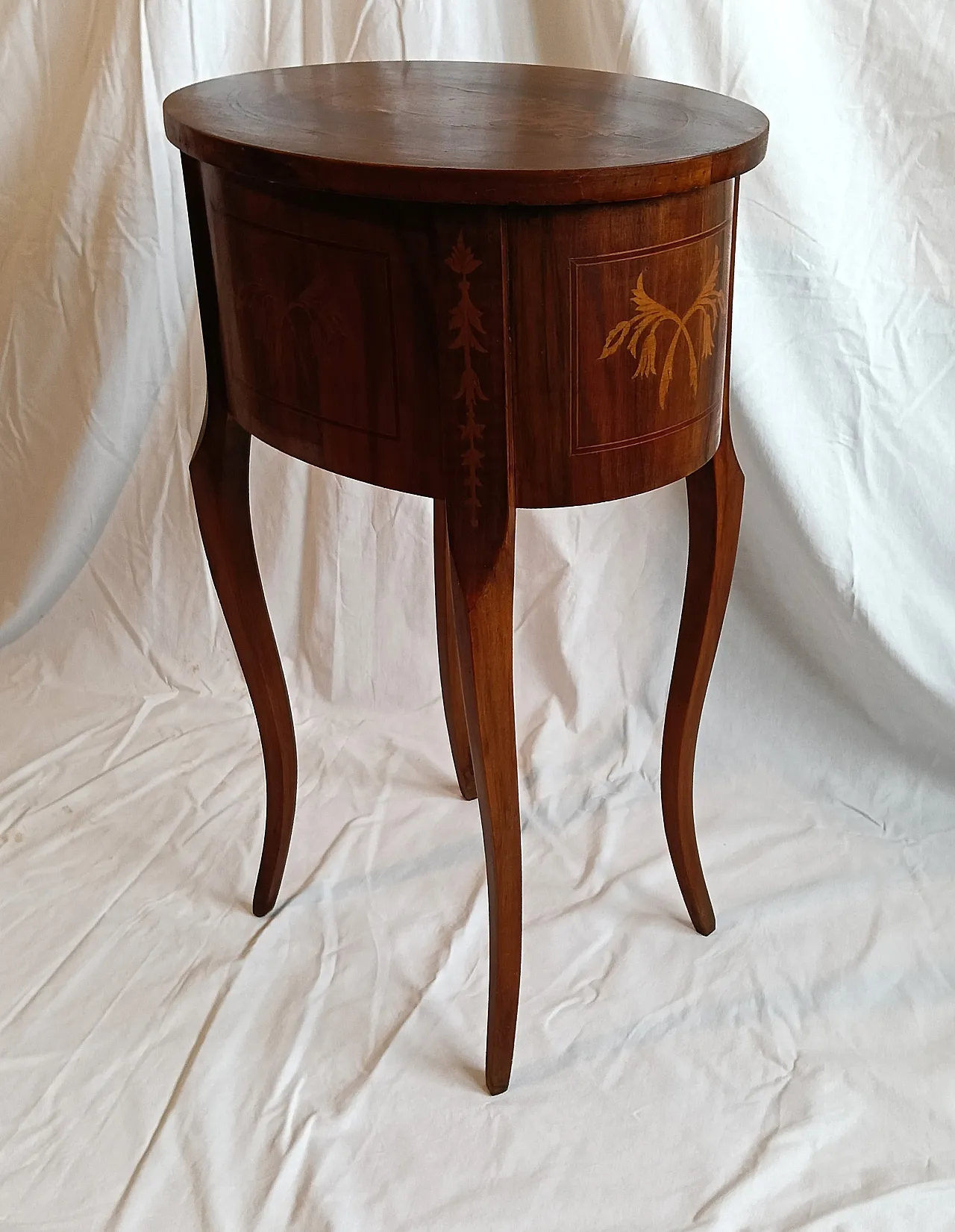 Pair of bedside tables in Neoclassical style, 1960s 16