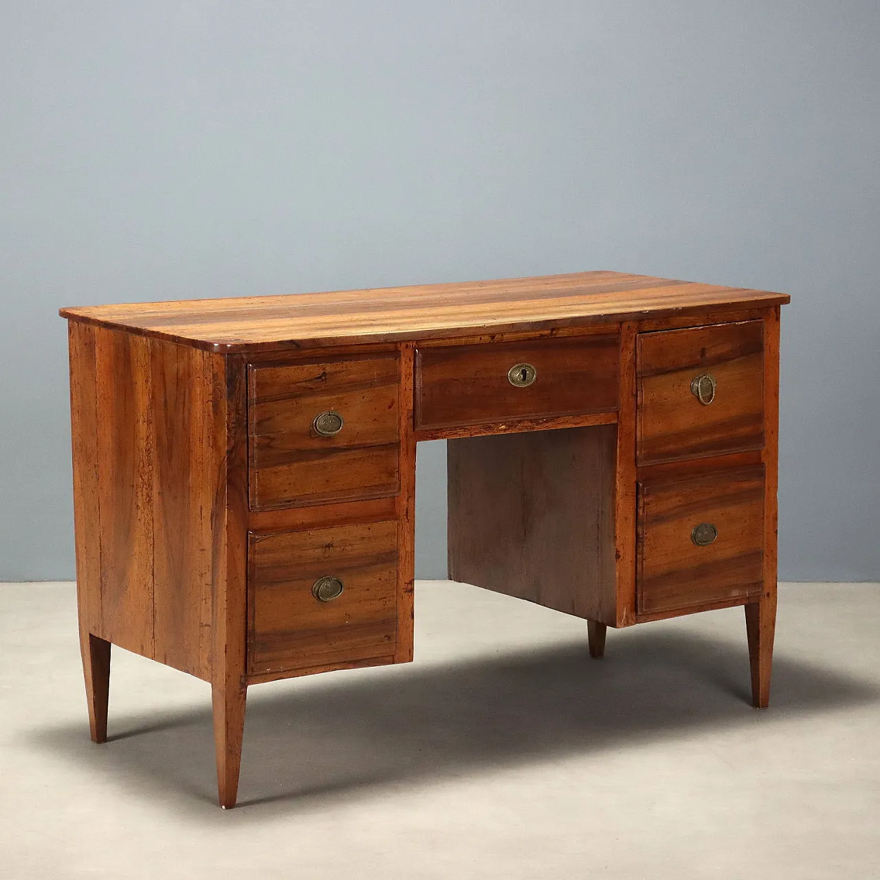 Directory desk in walnut, early 19th century 1