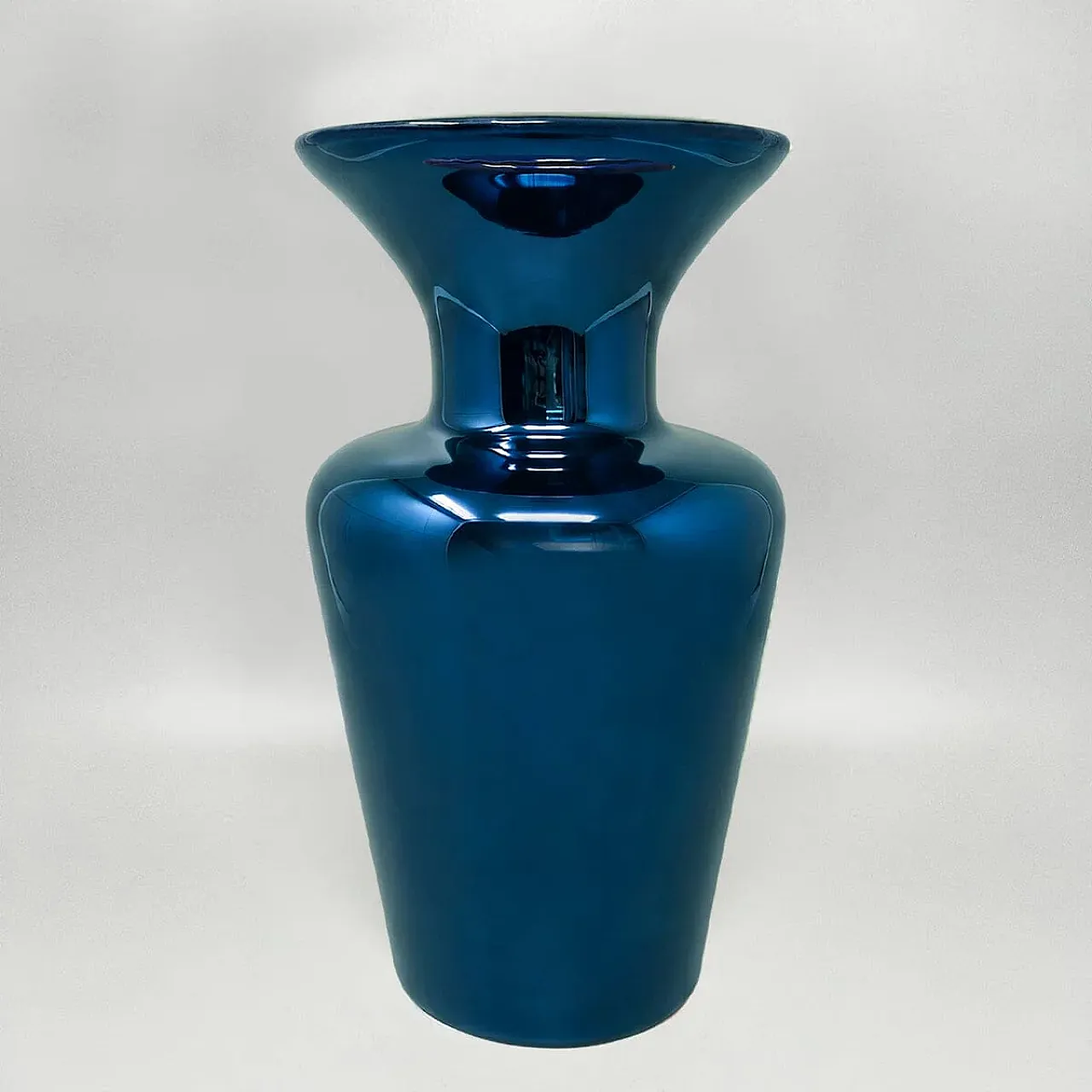 Vaso blu in vetro soffiato di Murano del Maestro del Vetro, anni '70 2