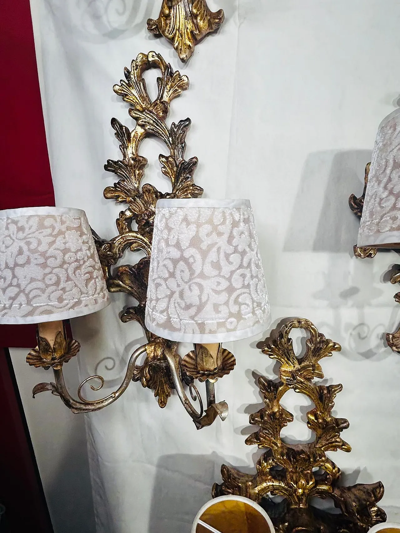 9 Applique da Parete a Due Luci in Legno Dorato, anni '70 21