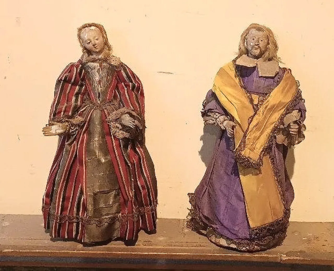 Pair of polychrome wooden mannequins, 18th century 1