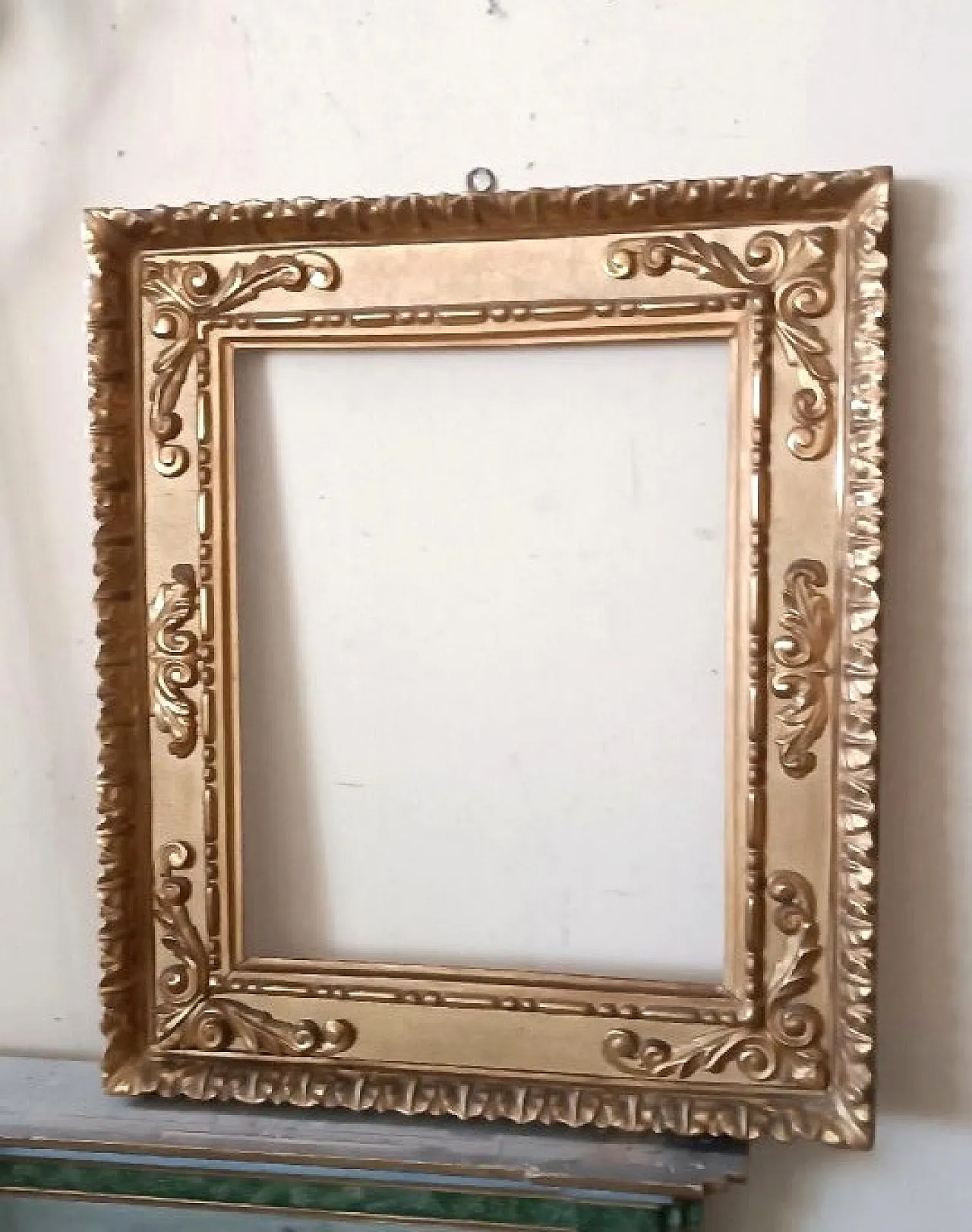 Carved and gilded wooden frame, 19th century 1