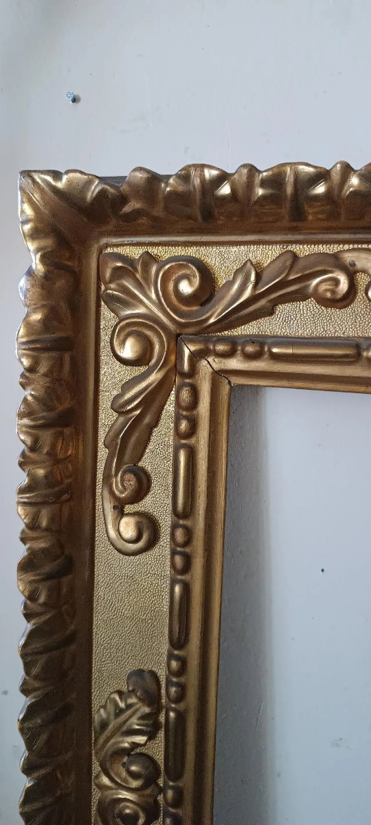 Carved and gilded wooden frame, 19th century 5
