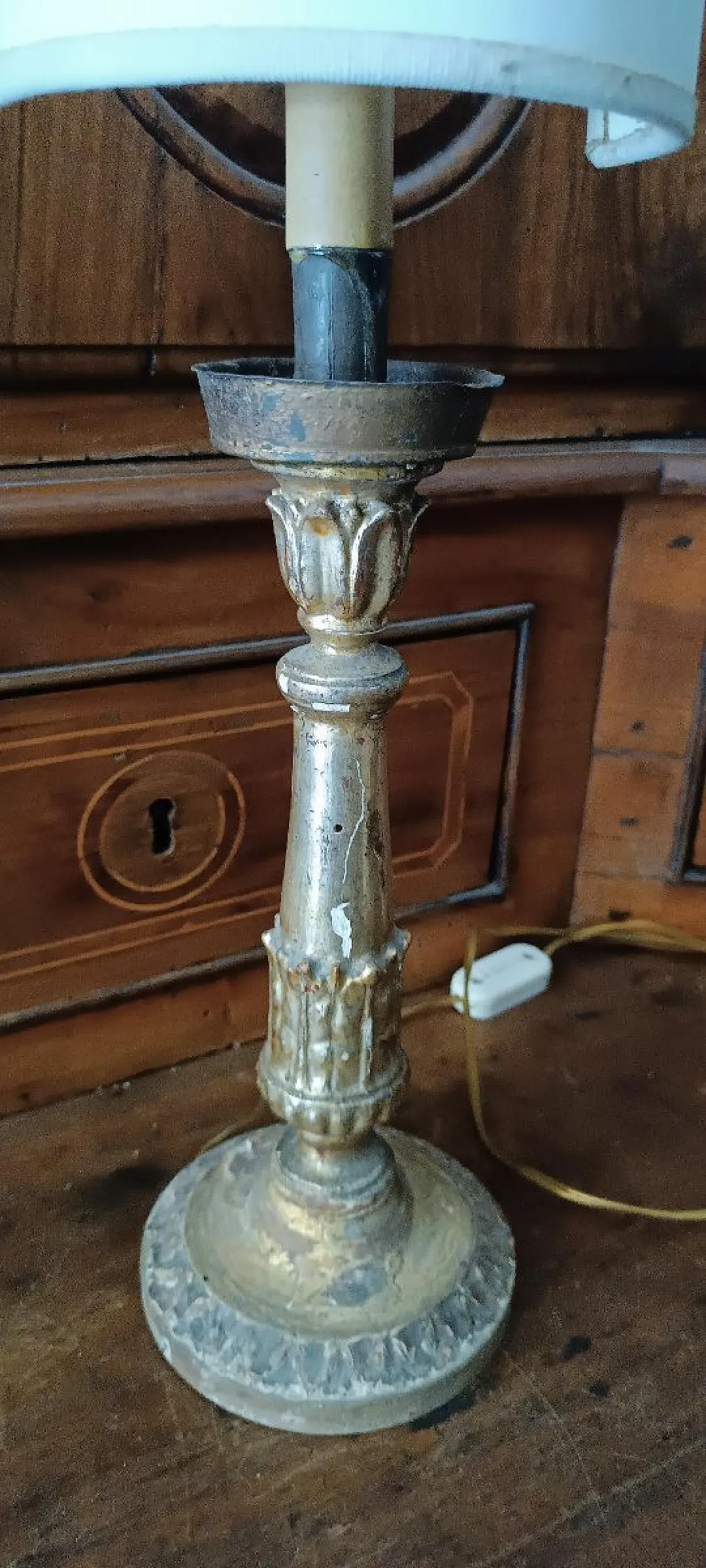 Carved and gilded wooden lamp, early 19th century 6