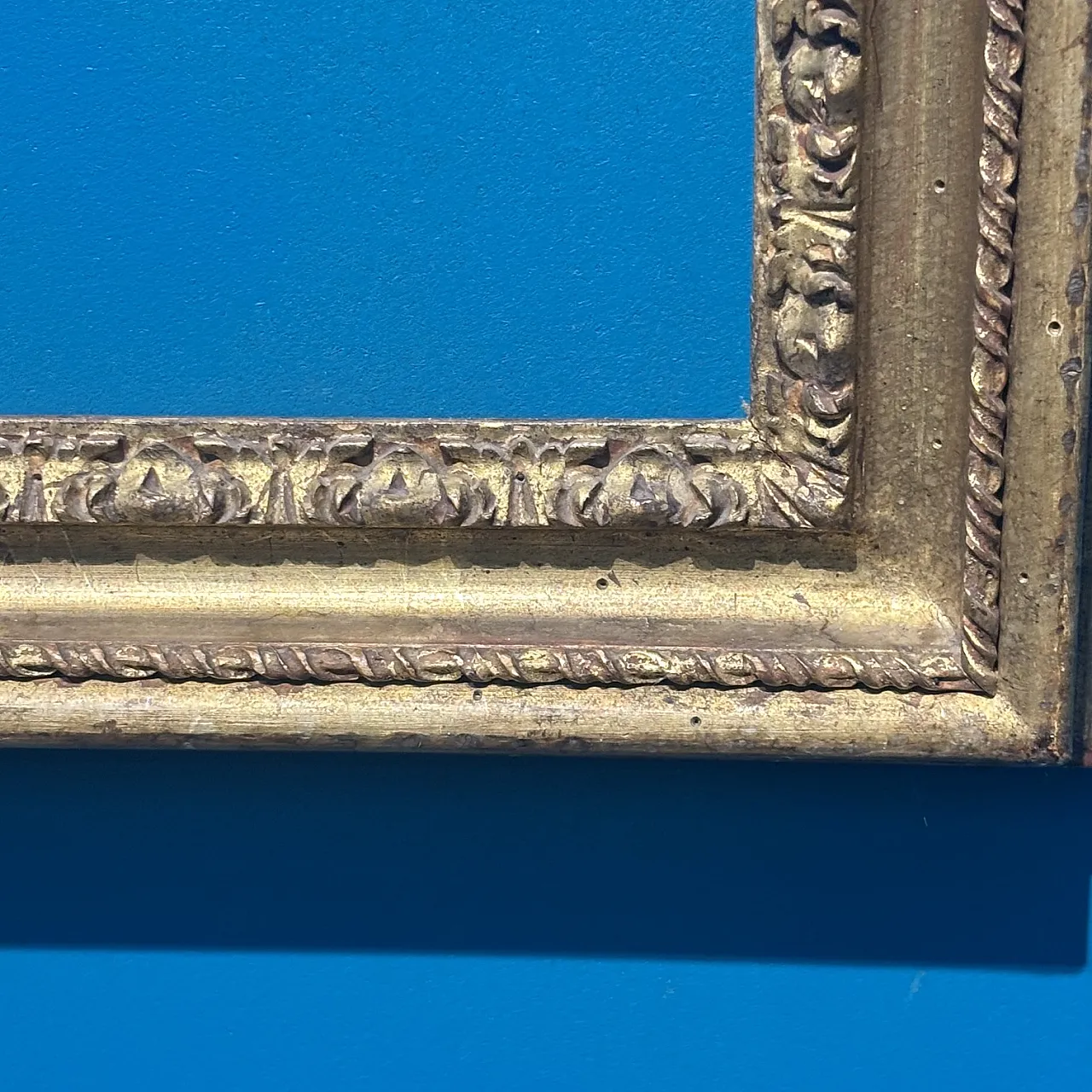 Gold leaf frame, 18th century 5