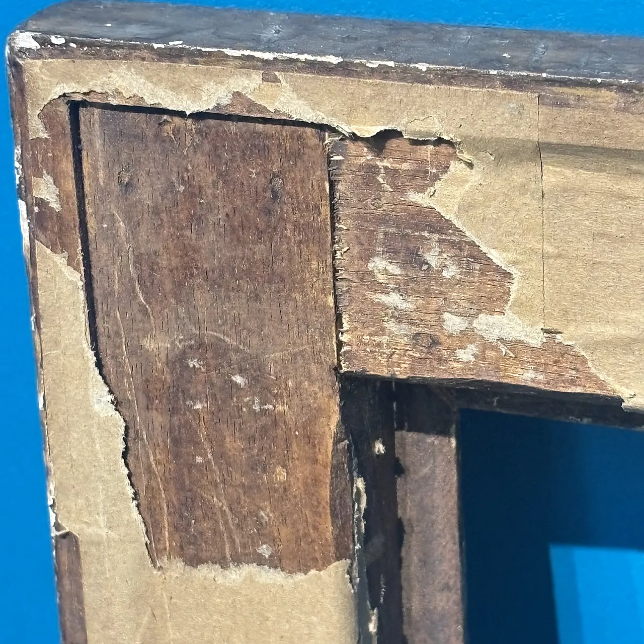 Gold leaf frame, 18th century 10