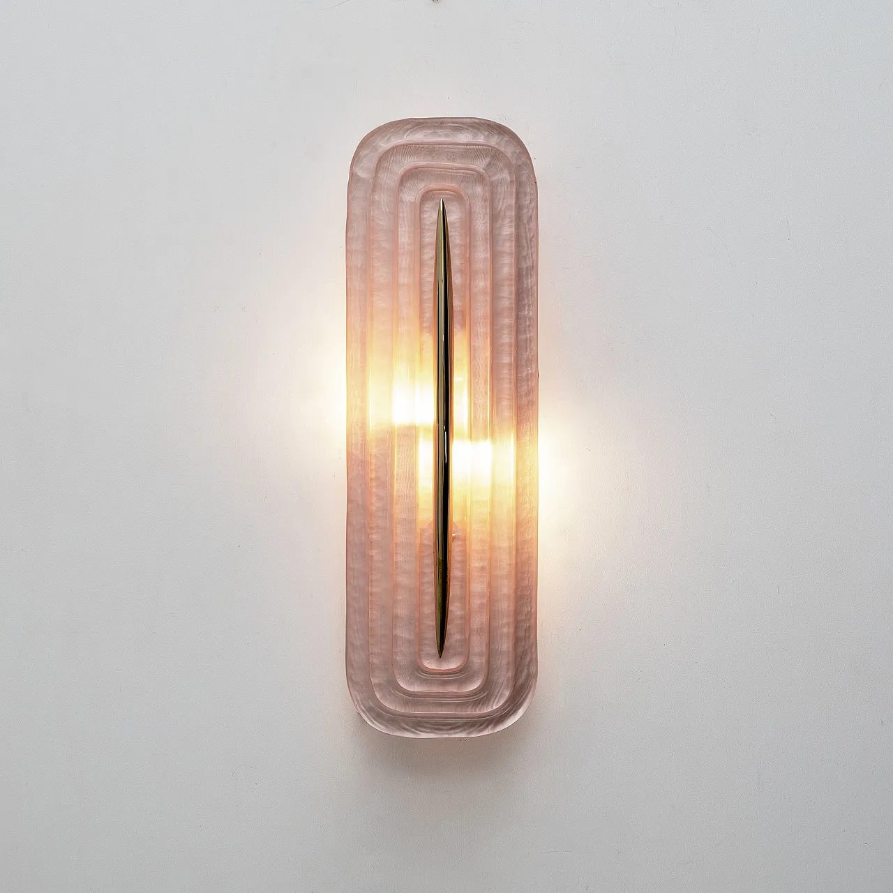 Coppia di applique in vetro di Murano rosa e ottone, anni 2000 4
